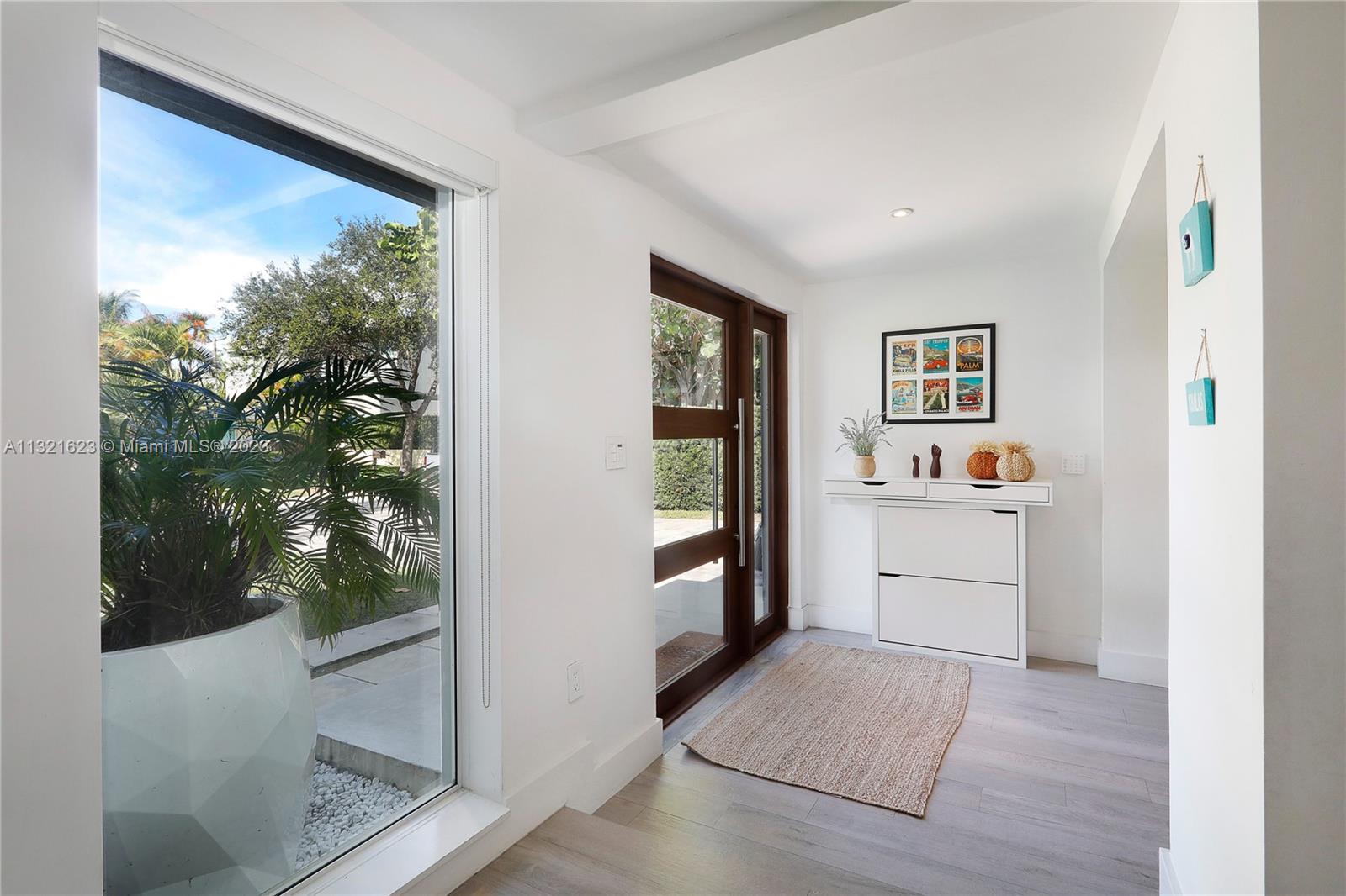 TROPICAL ISLE HOMES SUB 1 - Residential