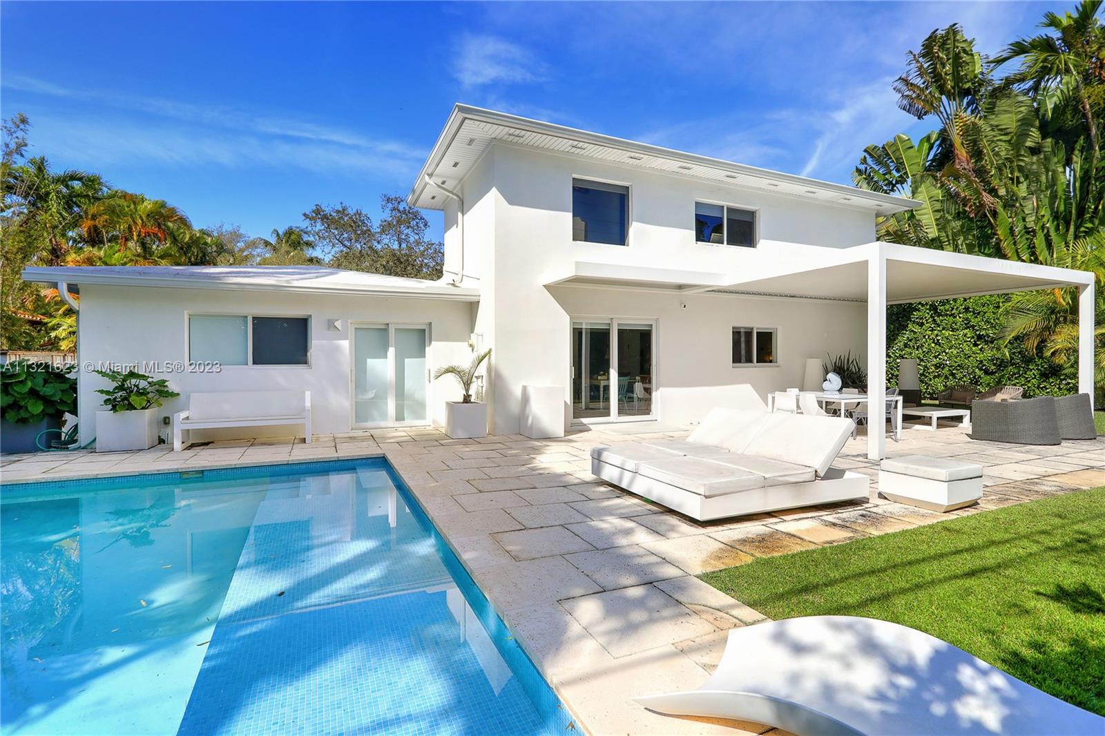 TROPICAL ISLE HOMES SUB 1 - Residential