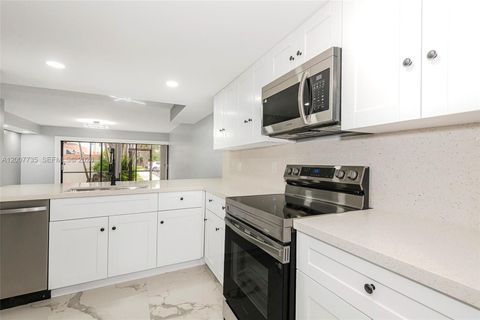 Tiny photo for 7111 SW 42nd Pl, Davie, FL 33314 (MLS # A12007735)