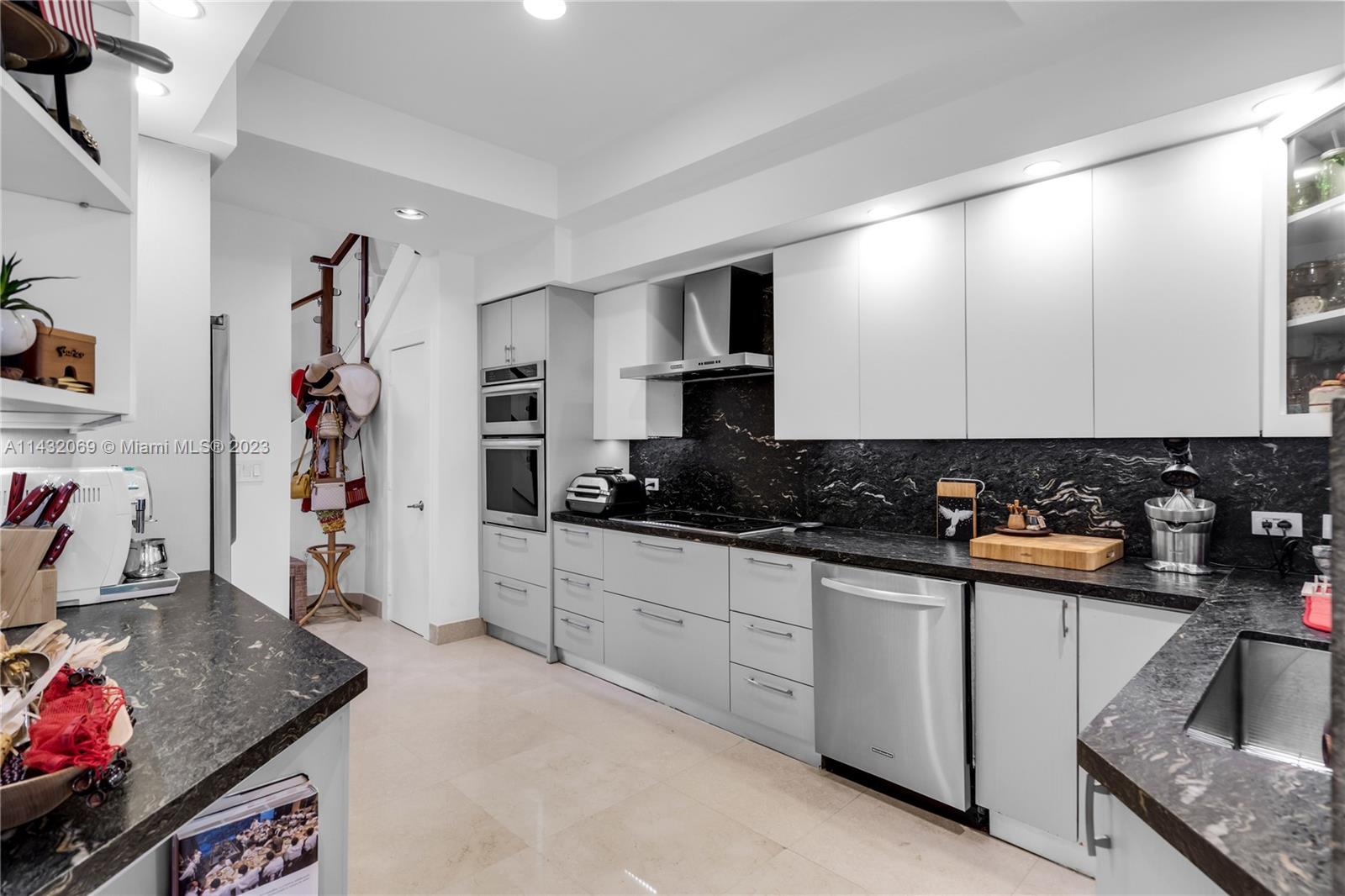 THE COURTYARDS AT THE POI - Residential