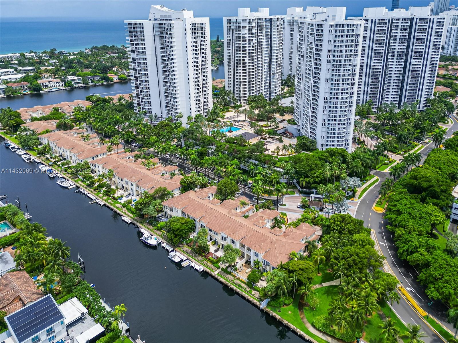 THE COURTYARDS AT THE POI - Residential