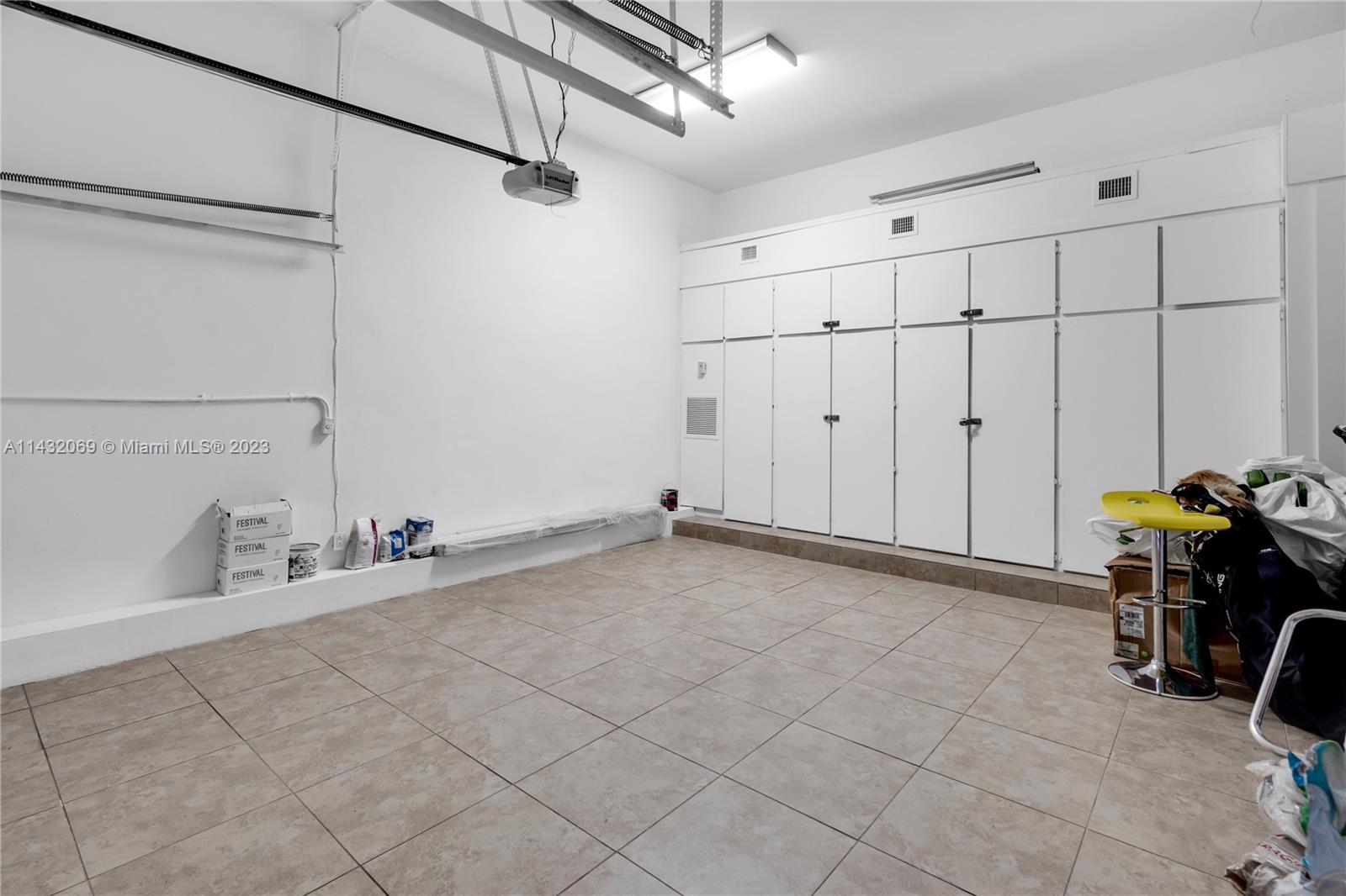 THE COURTYARDS AT THE POI - Residential