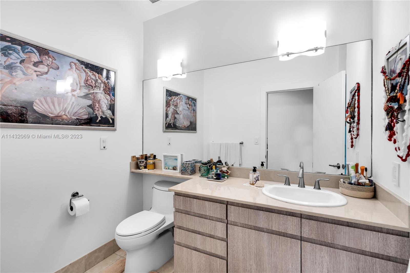 THE COURTYARDS AT THE POI - Residential