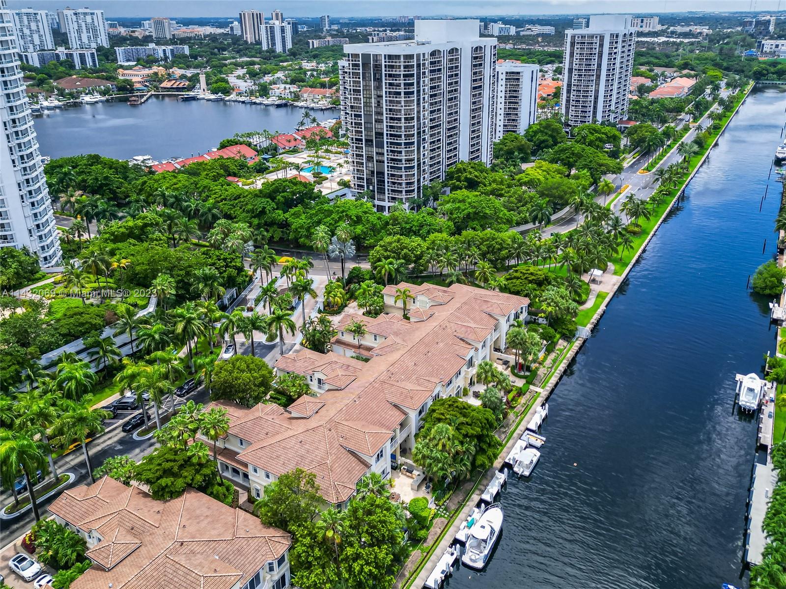 THE COURTYARDS AT THE POI - Residential