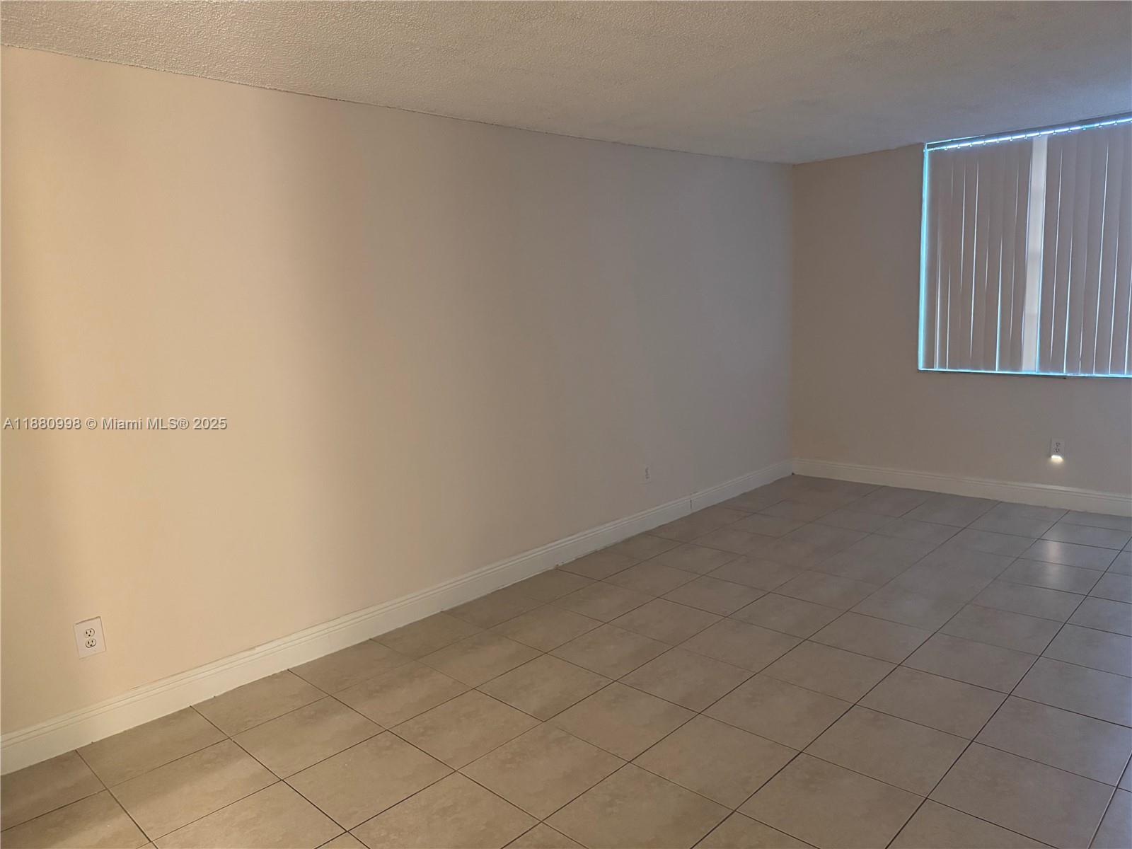 MONTECARLO CONDO - Residential