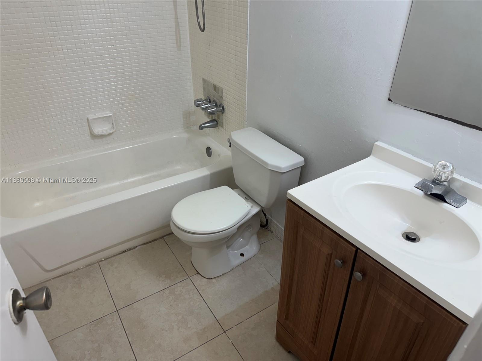 MONTECARLO CONDO - Residential