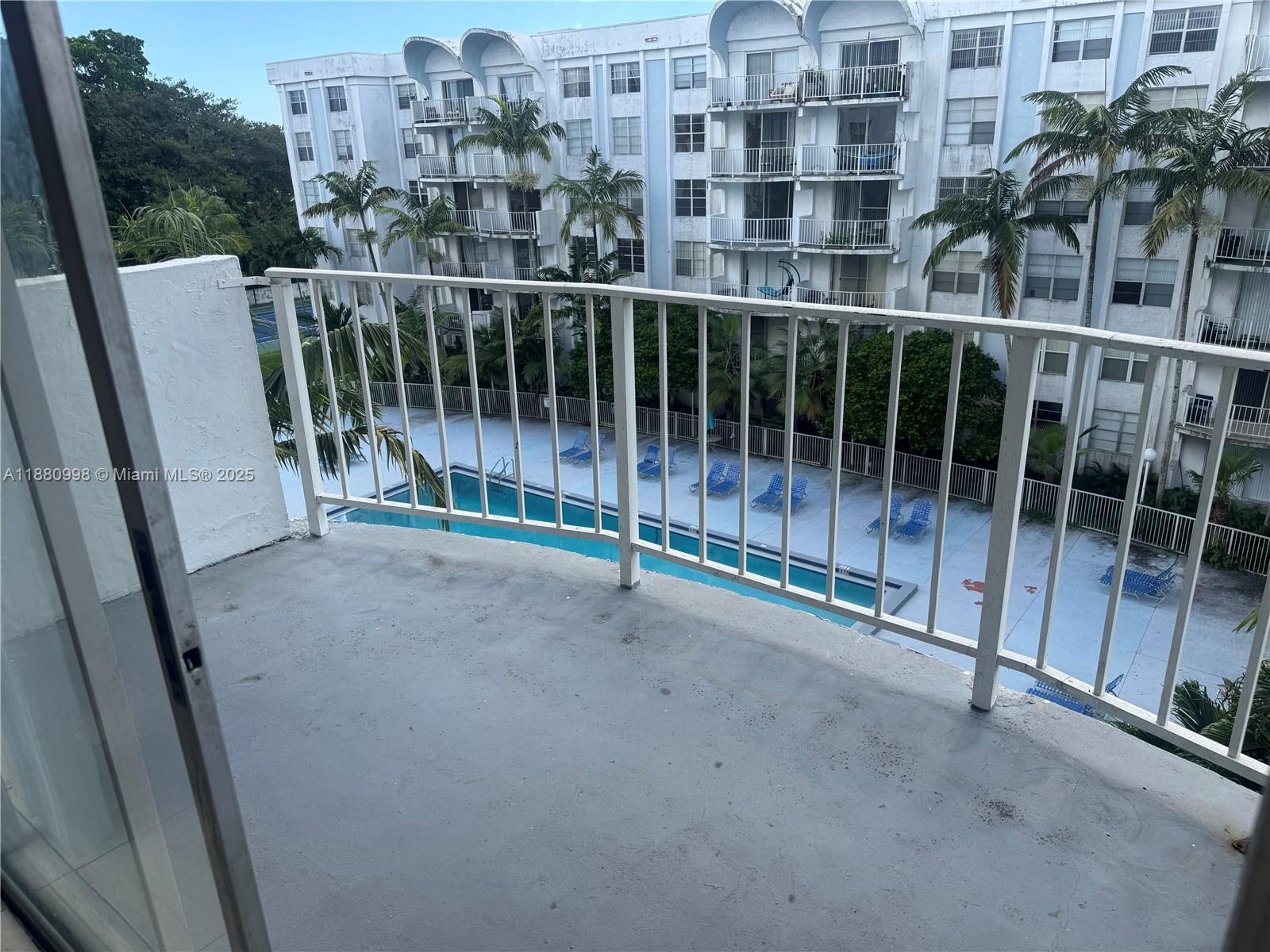 MONTECARLO CONDO - Residential