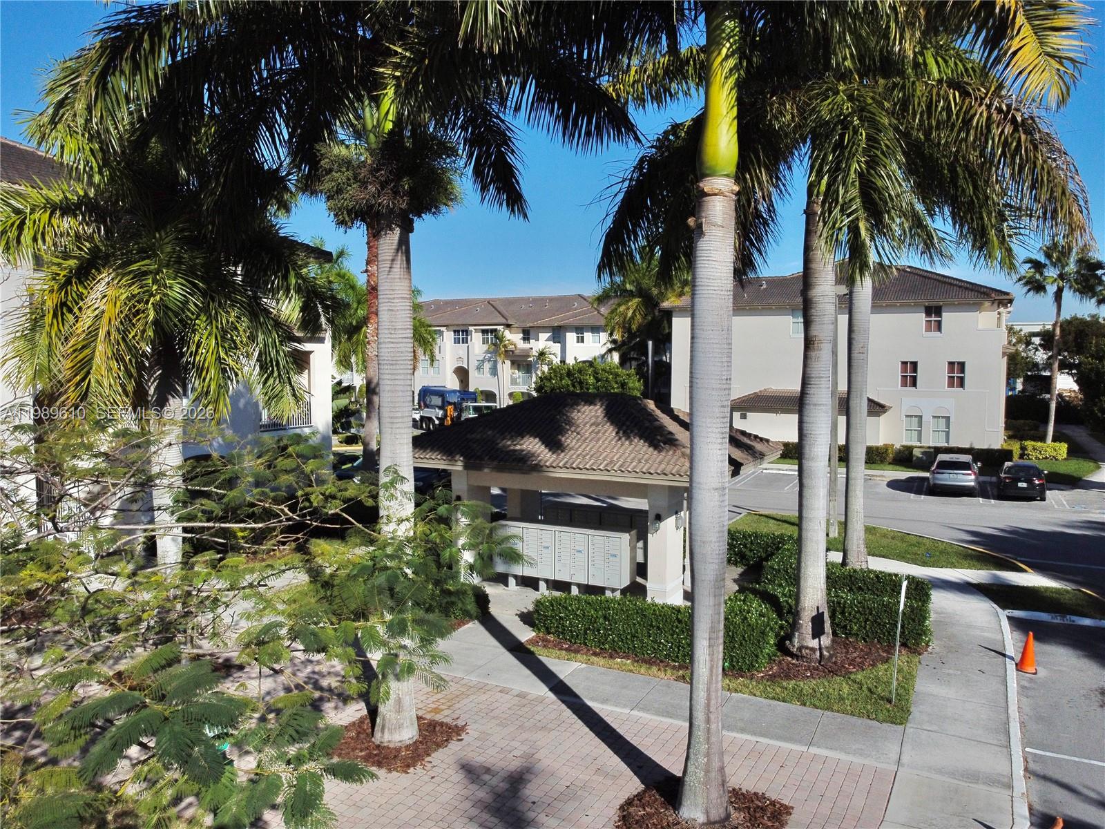 ST MORTIZ AT DORAL CONDO - Residential Lease