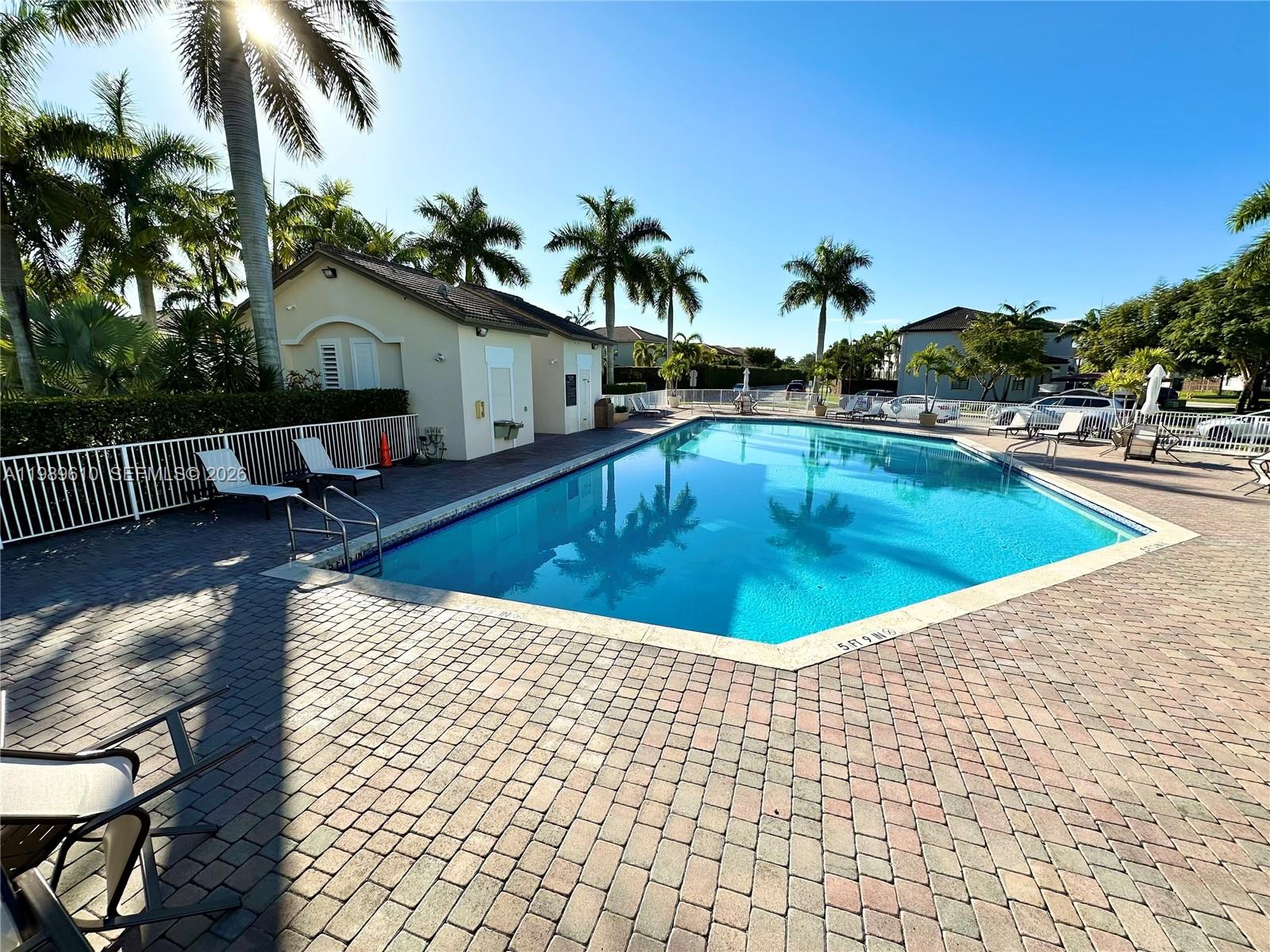 ST MORTIZ AT DORAL CONDO - Residential Lease