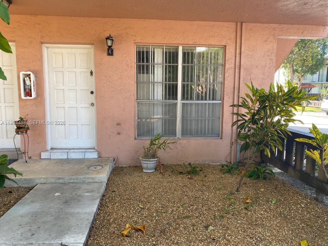 SPANISH TRACE CONDO - Residential Lease