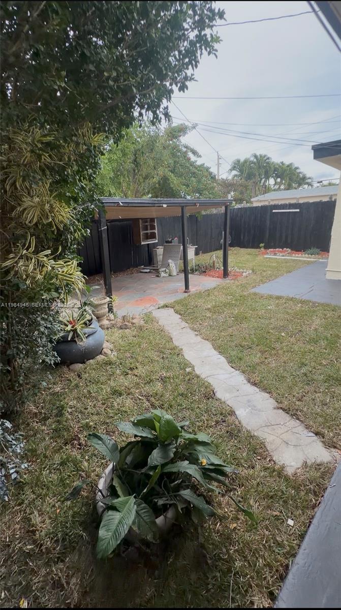 COLLIER ESTATES 1ST ADD - Residential Lease