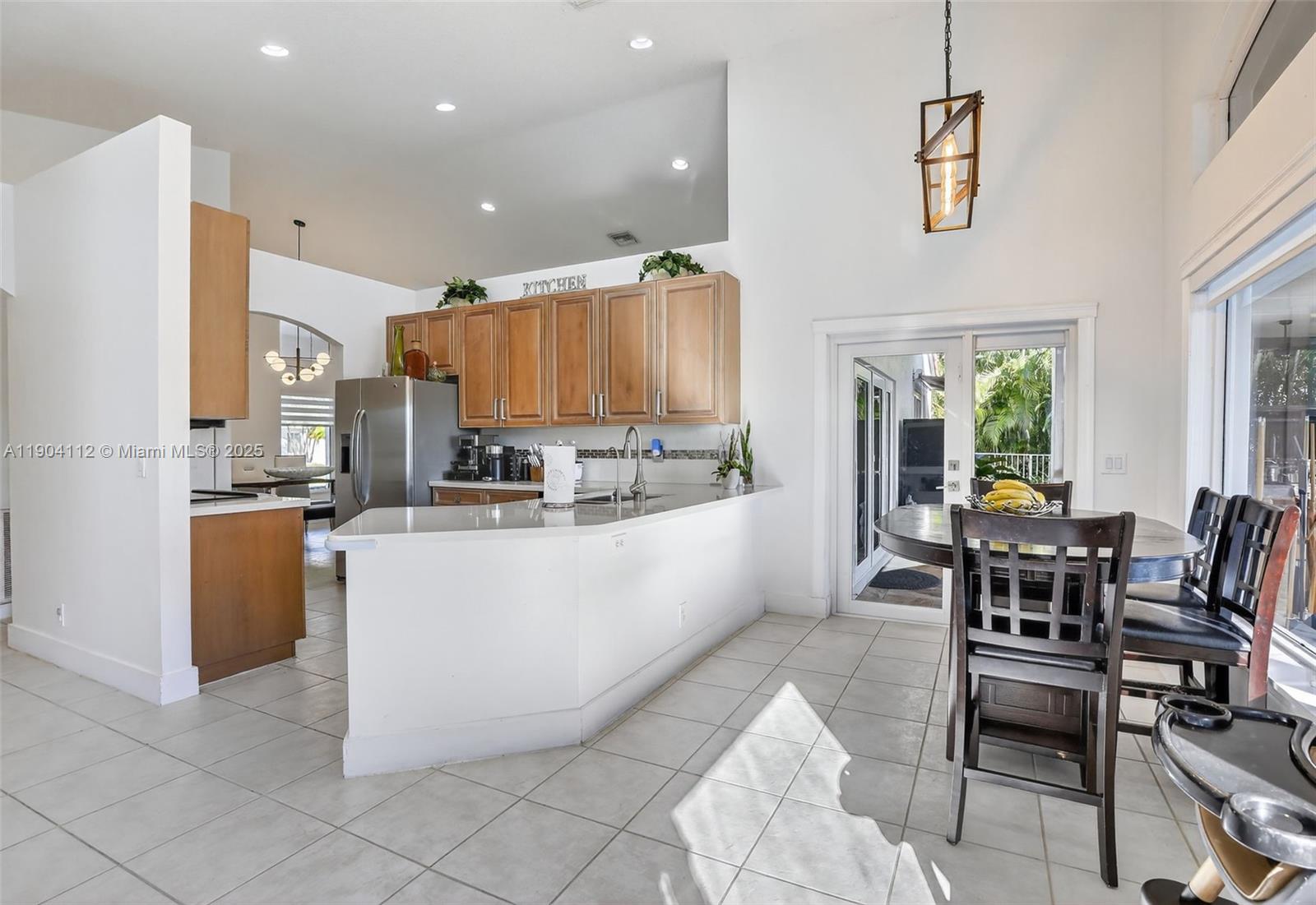 VULCAN MATERIALS COMPANY - Residential Lease