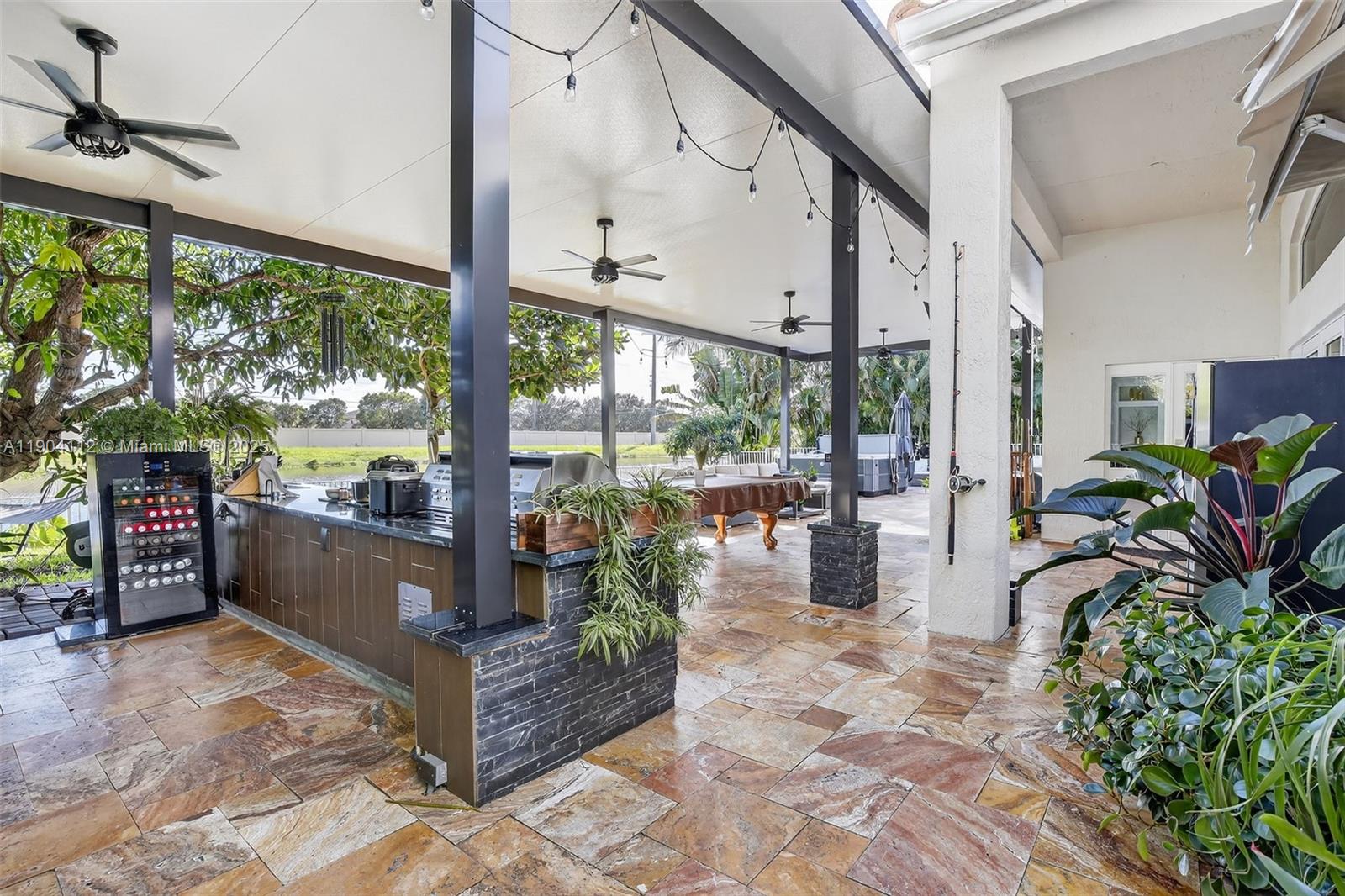 VULCAN MATERIALS COMPANY - Residential Lease