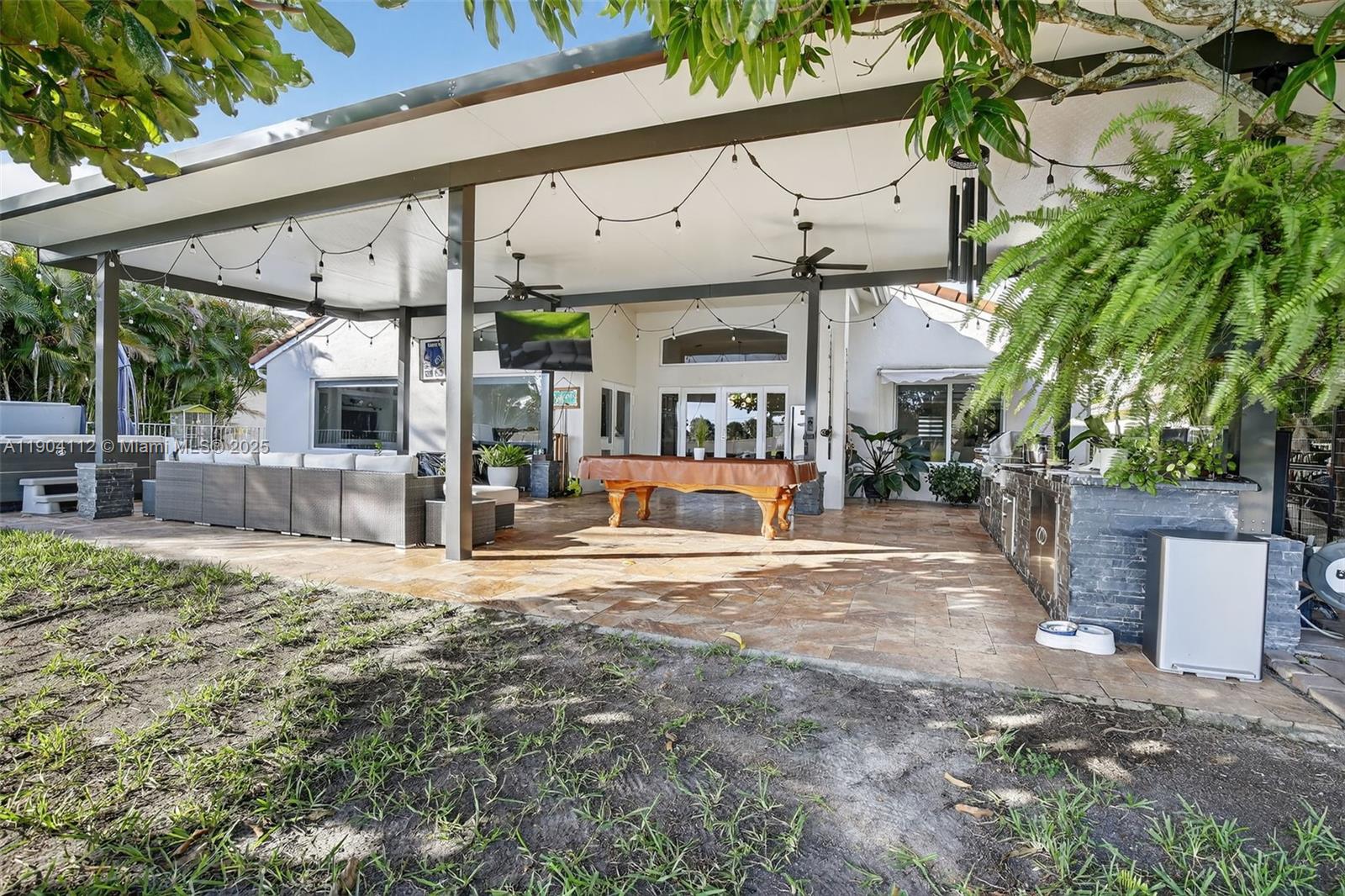 VULCAN MATERIALS COMPANY - Residential Lease