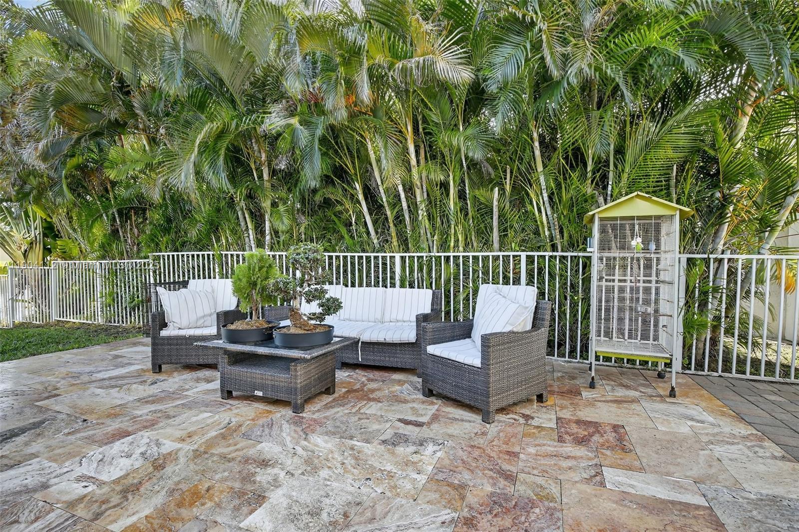 VULCAN MATERIALS COMPANY - Residential Lease