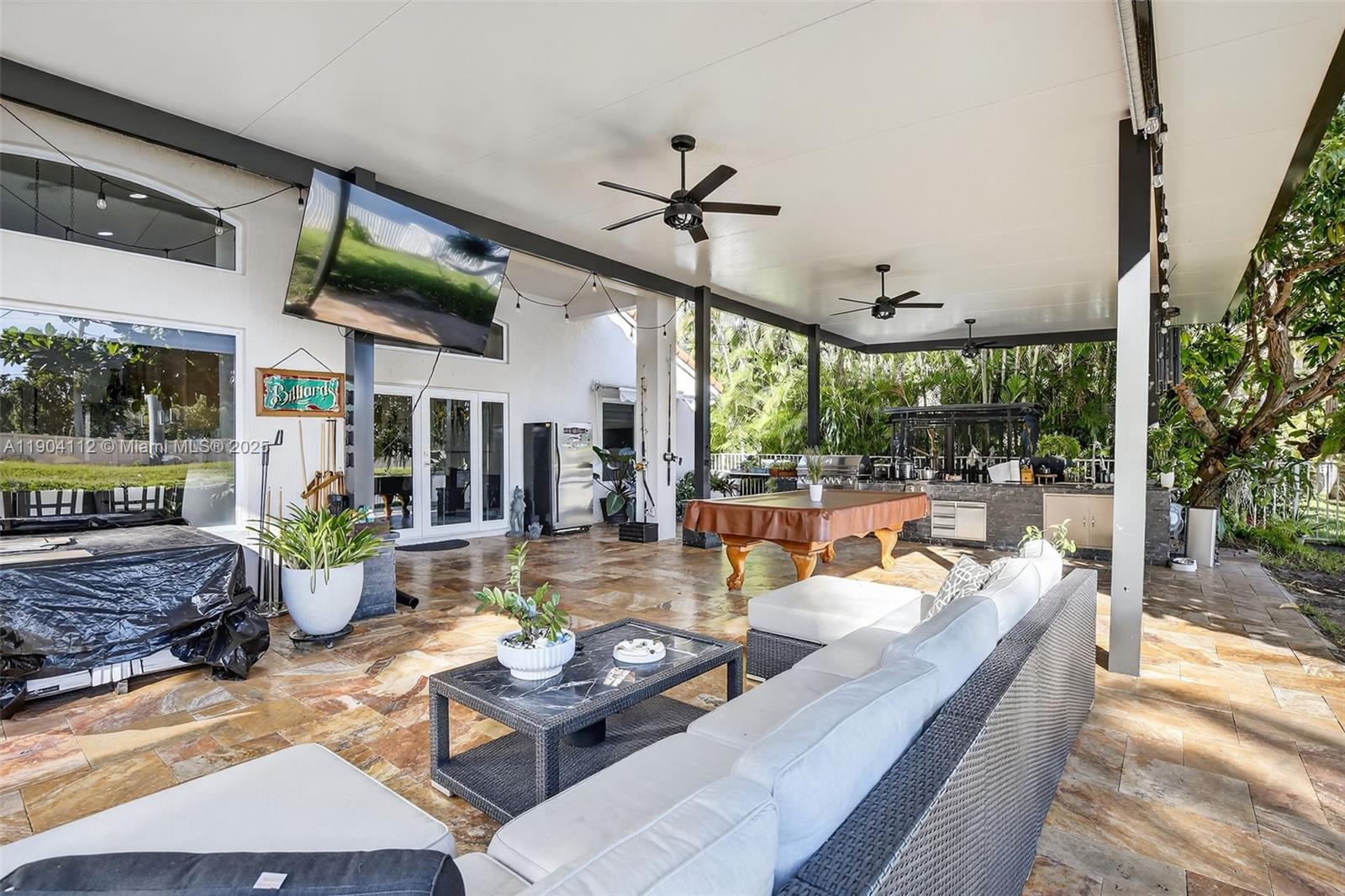 VULCAN MATERIALS COMPANY - Residential Lease