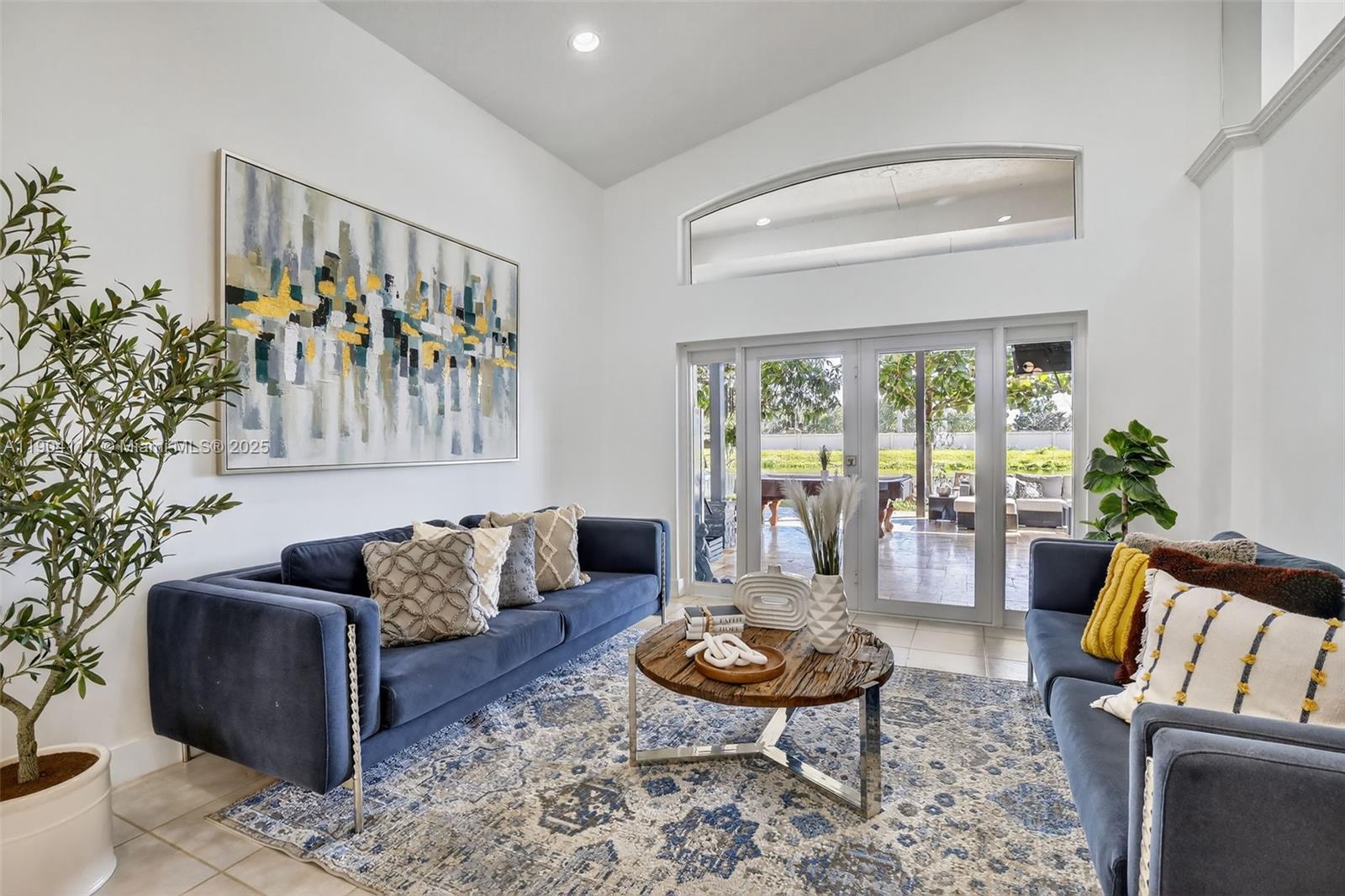 VULCAN MATERIALS COMPANY - Residential Lease