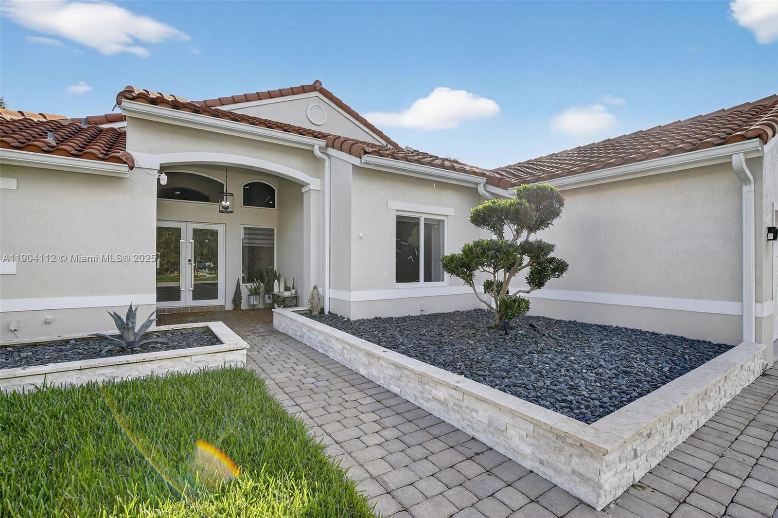 VULCAN MATERIALS COMPANY - Residential Lease