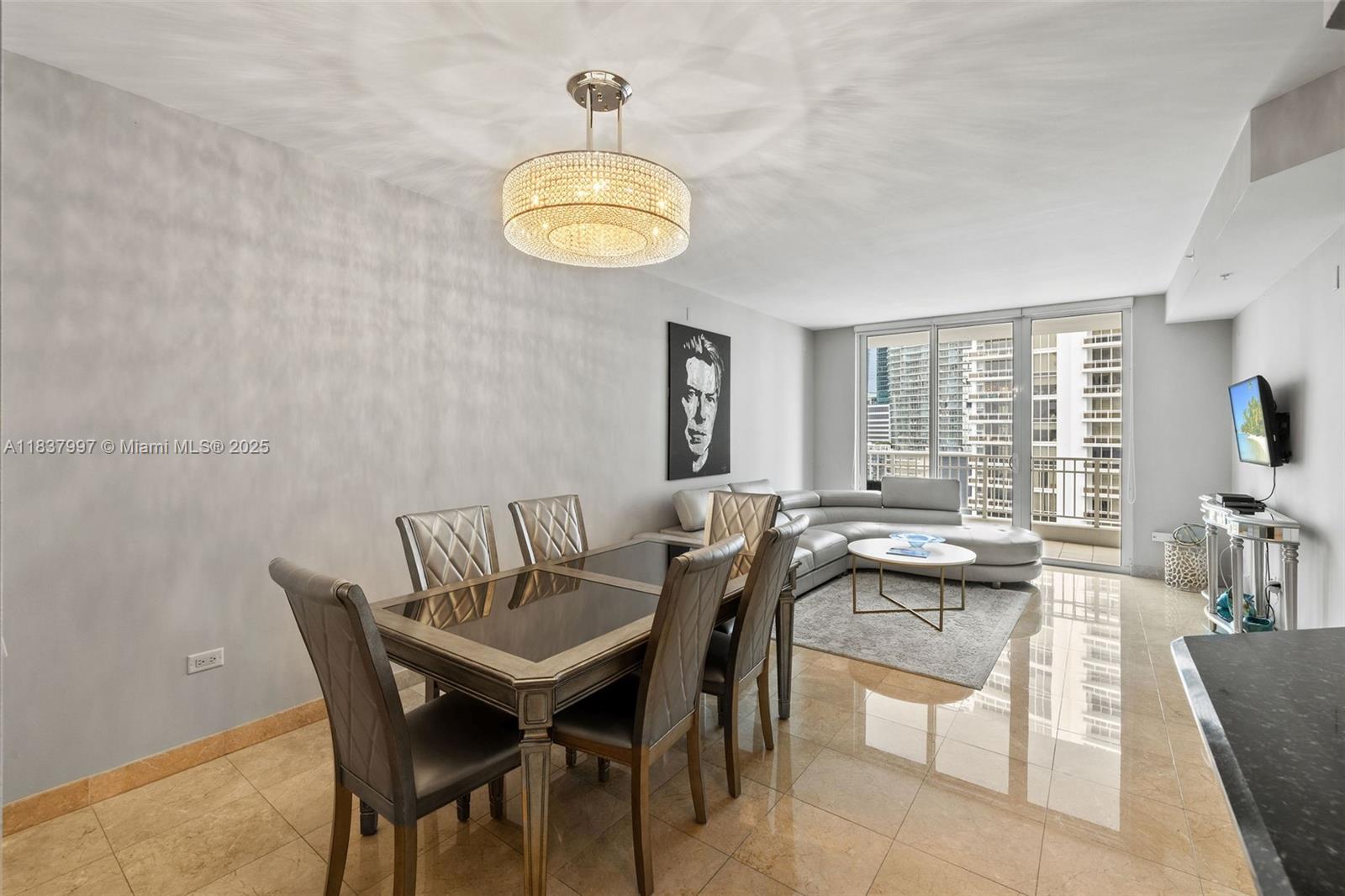 801 Brickell Key Blvd 2006, Miami, FL, 33131/$595,000 1 801 Brickell Key Blvd 2006