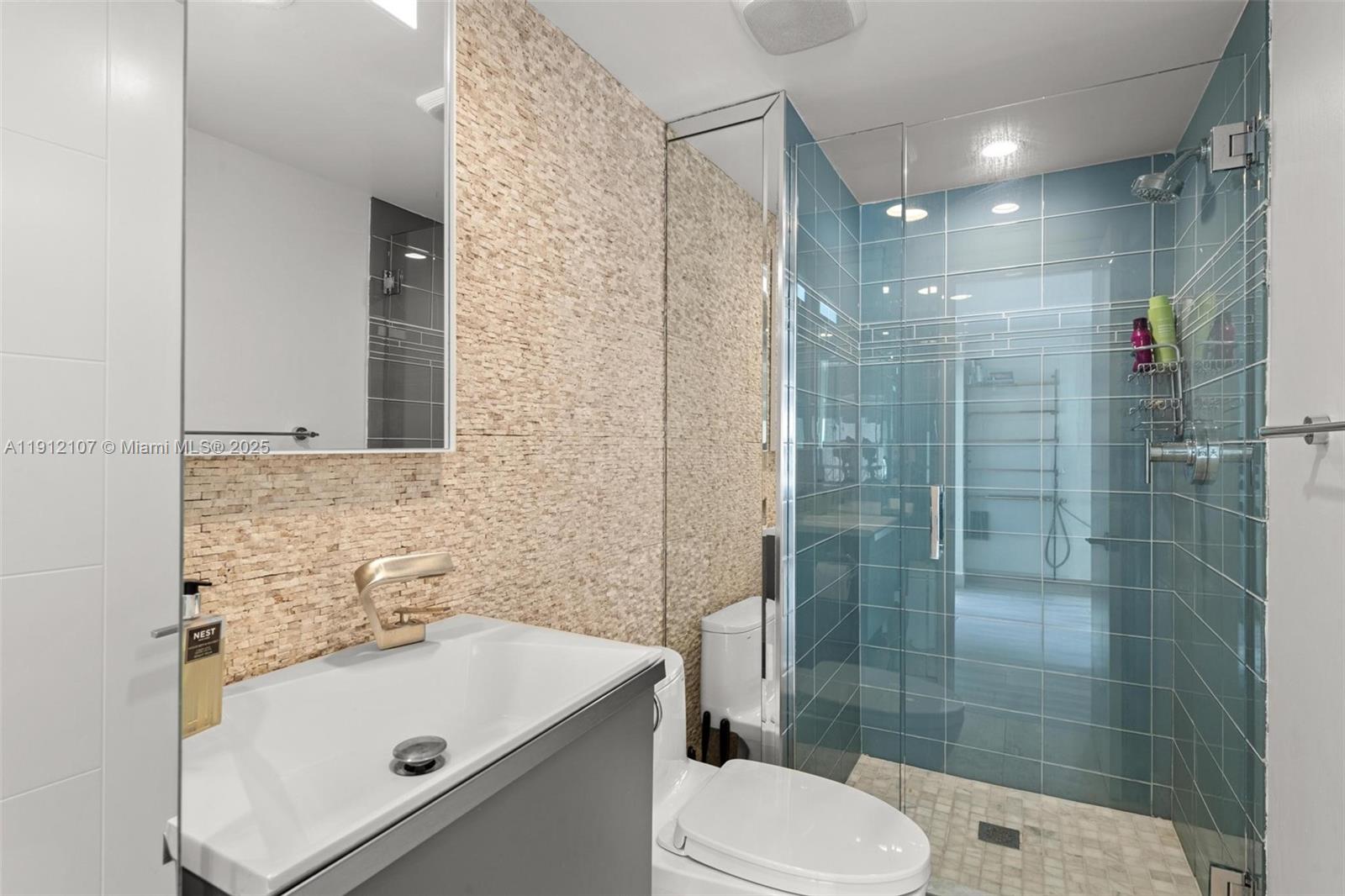 THE COURTS AT SOUTH BEACH - Residential Lease