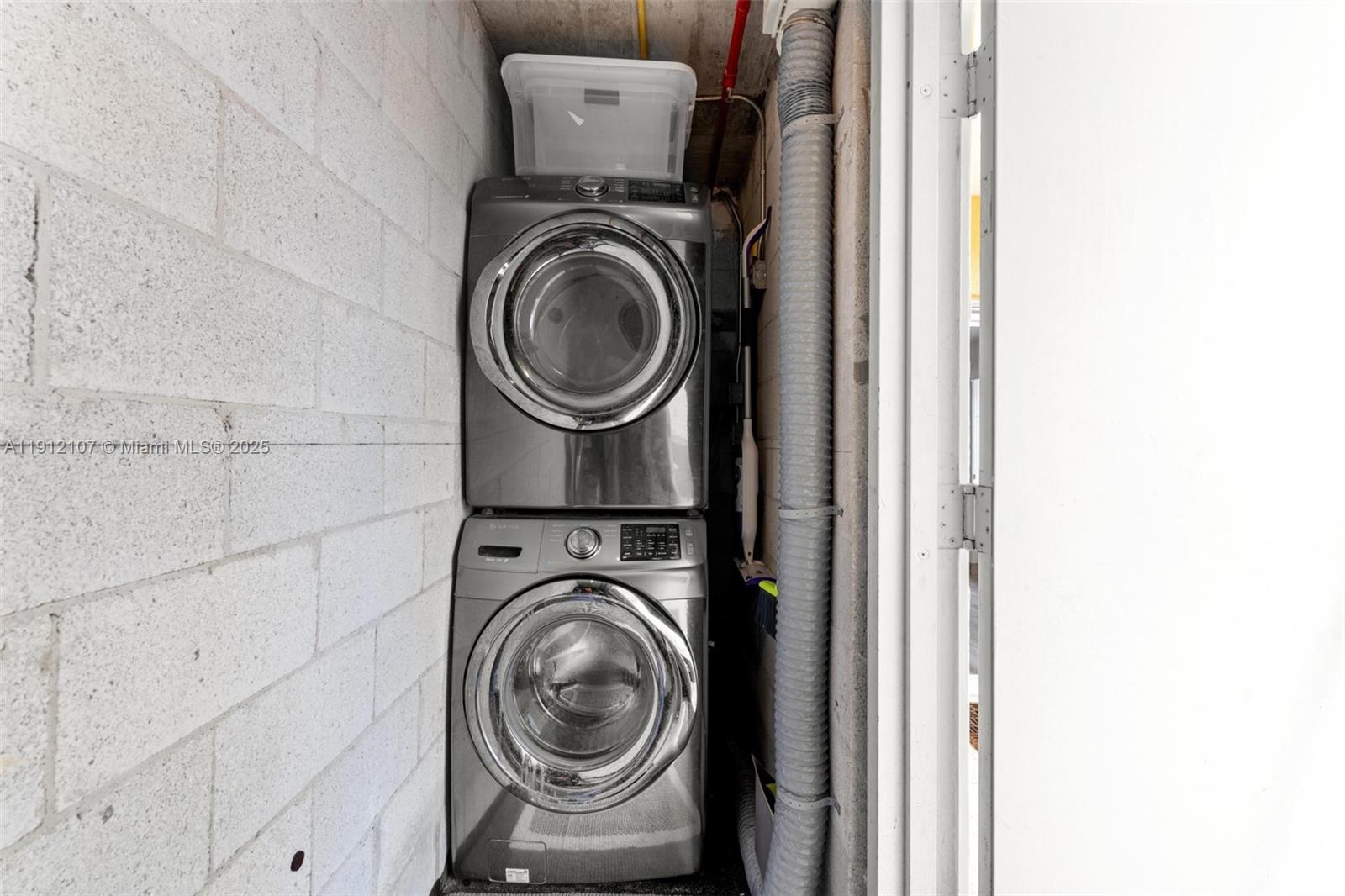 THE COURTS AT SOUTH BEACH - Residential Lease