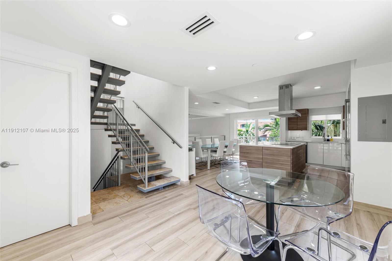 THE COURTS AT SOUTH BEACH - Residential Lease