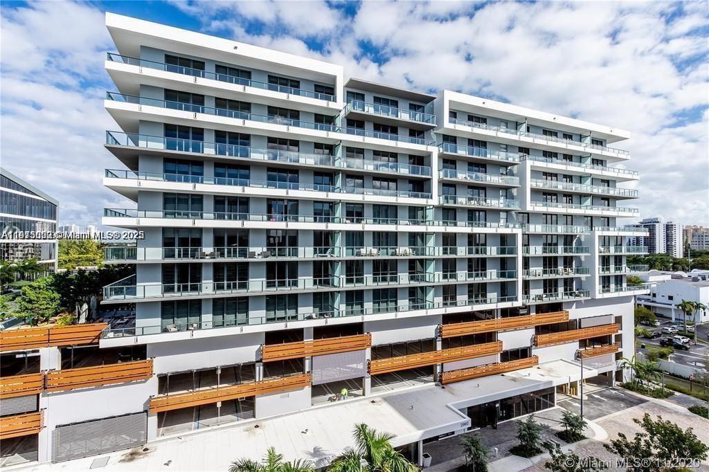 2960 NE 207th St 1006