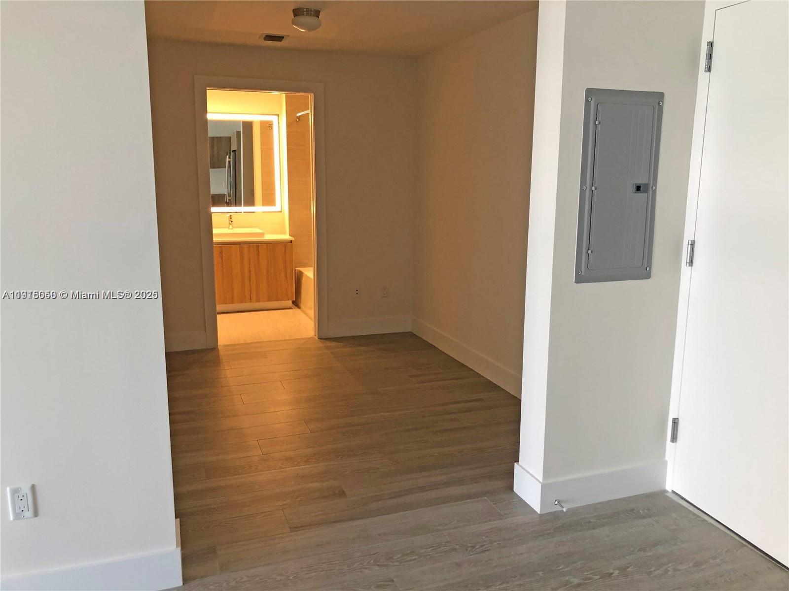 AVENTURA PARKSQUARE RESID - Residential