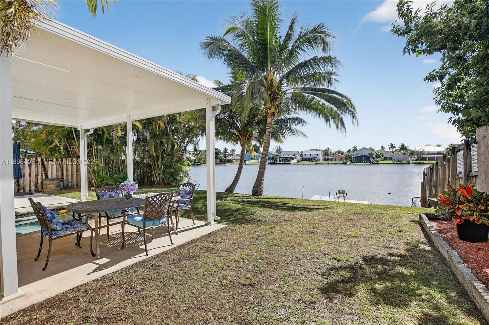 LAKESIDE SOUTH - Residential