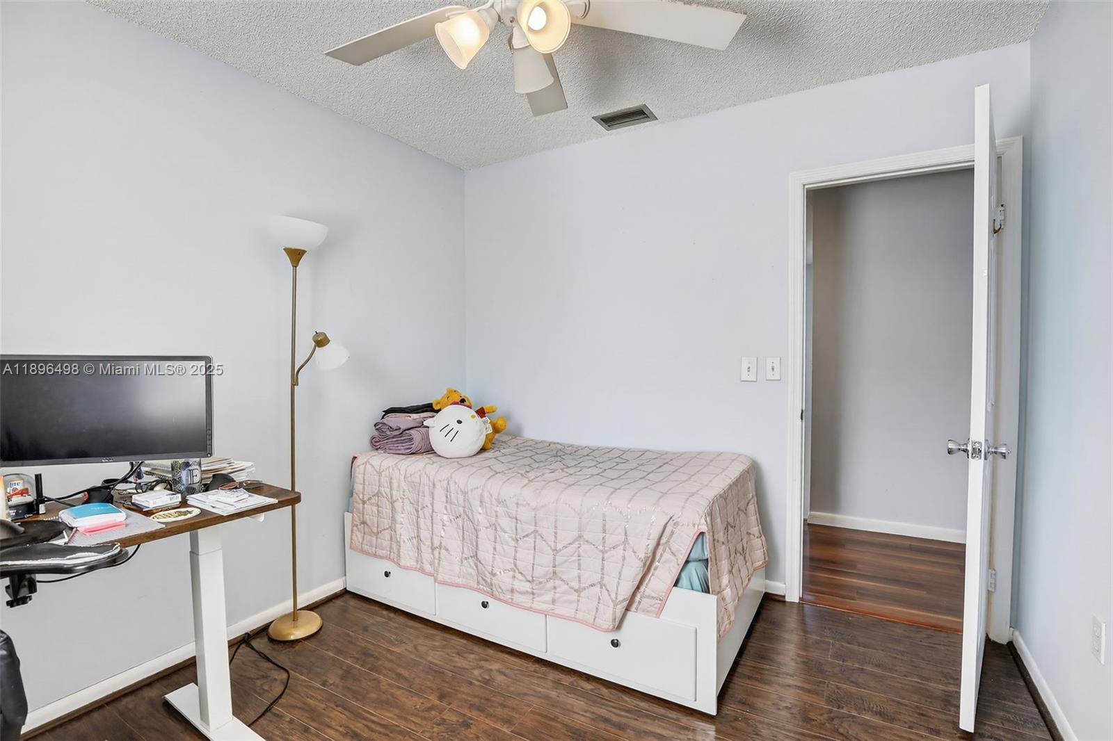 LAKESIDE SOUTH - Residential