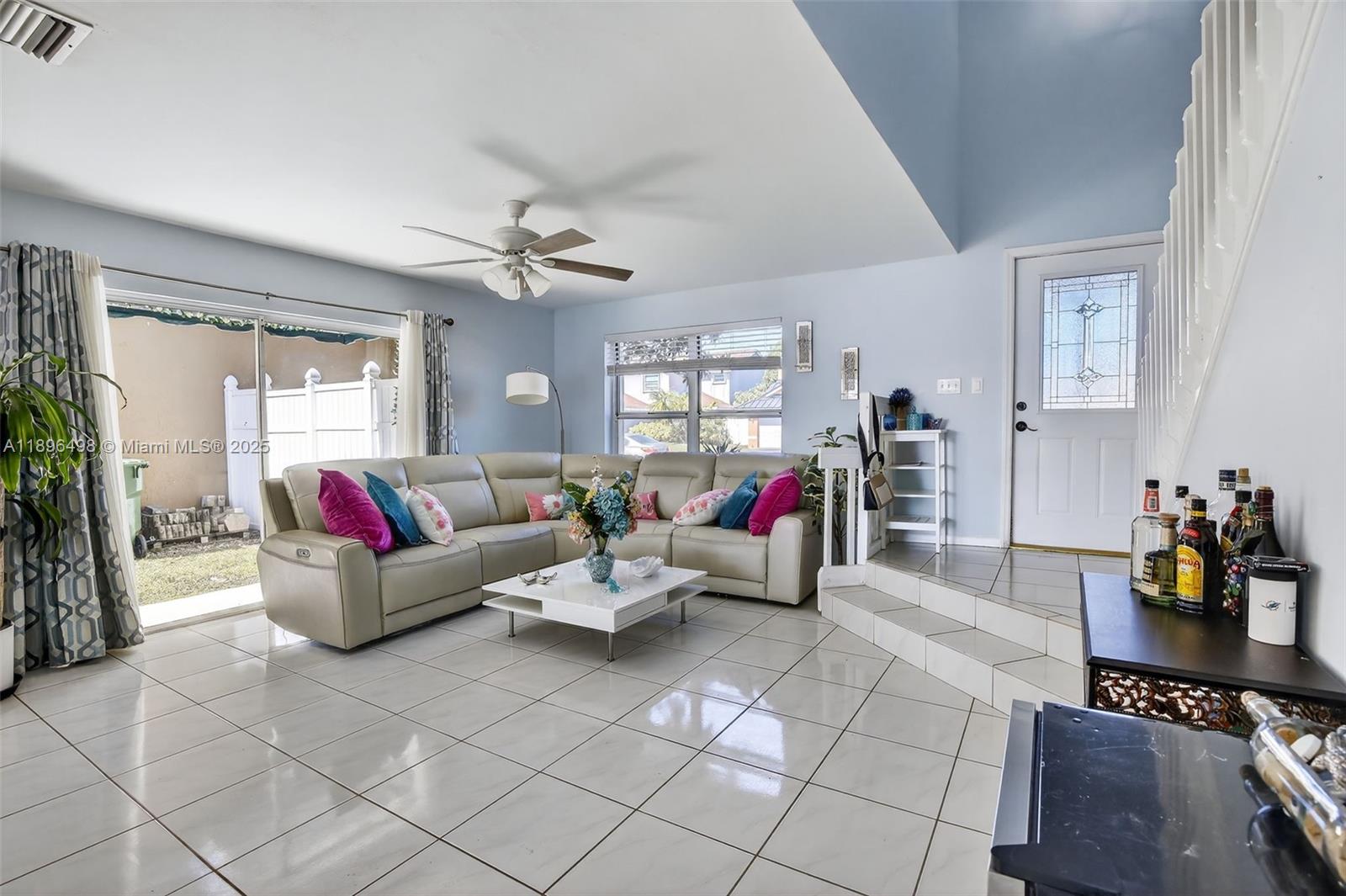 LAKESIDE SOUTH - Residential