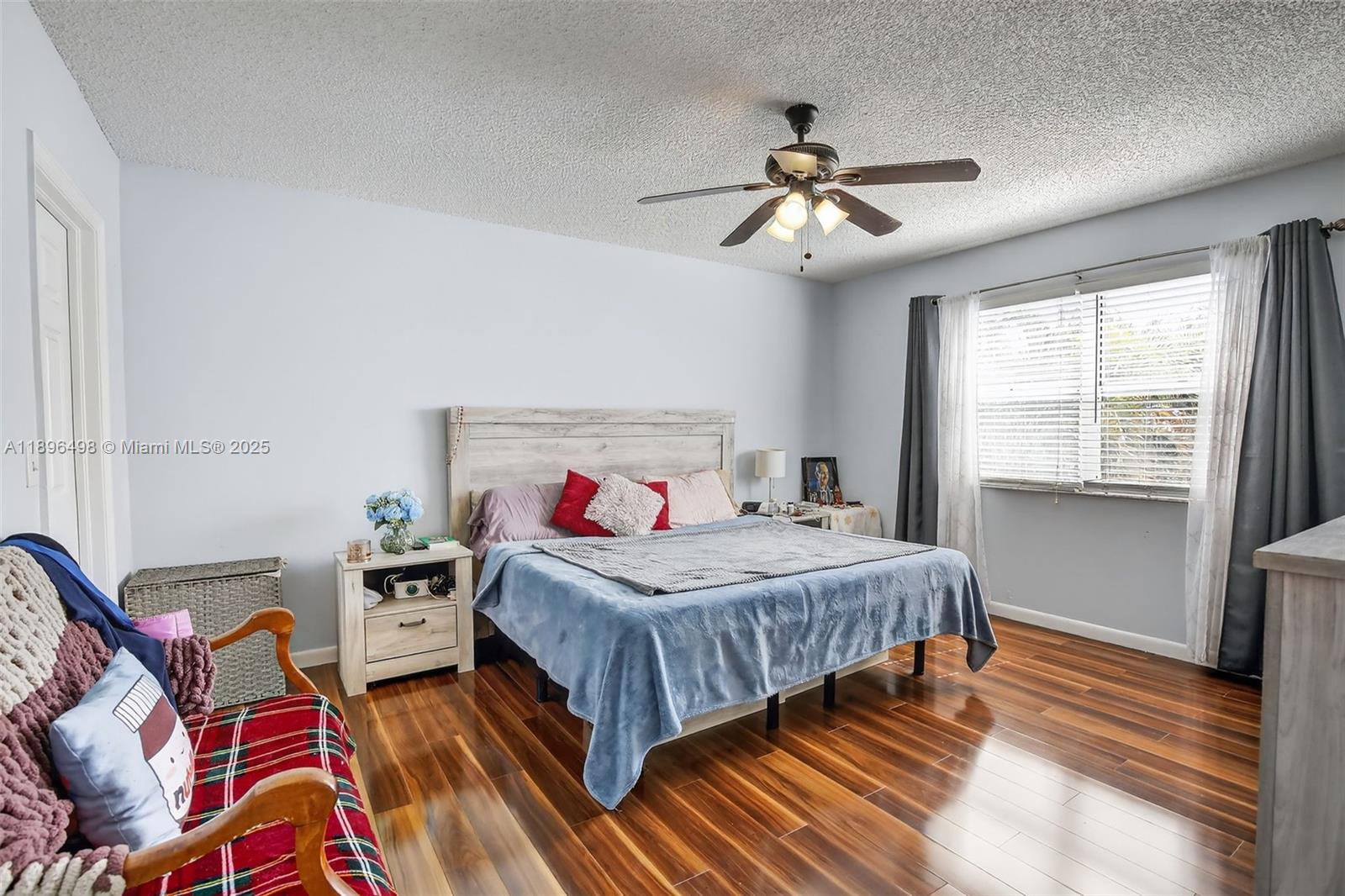 LAKESIDE SOUTH - Residential