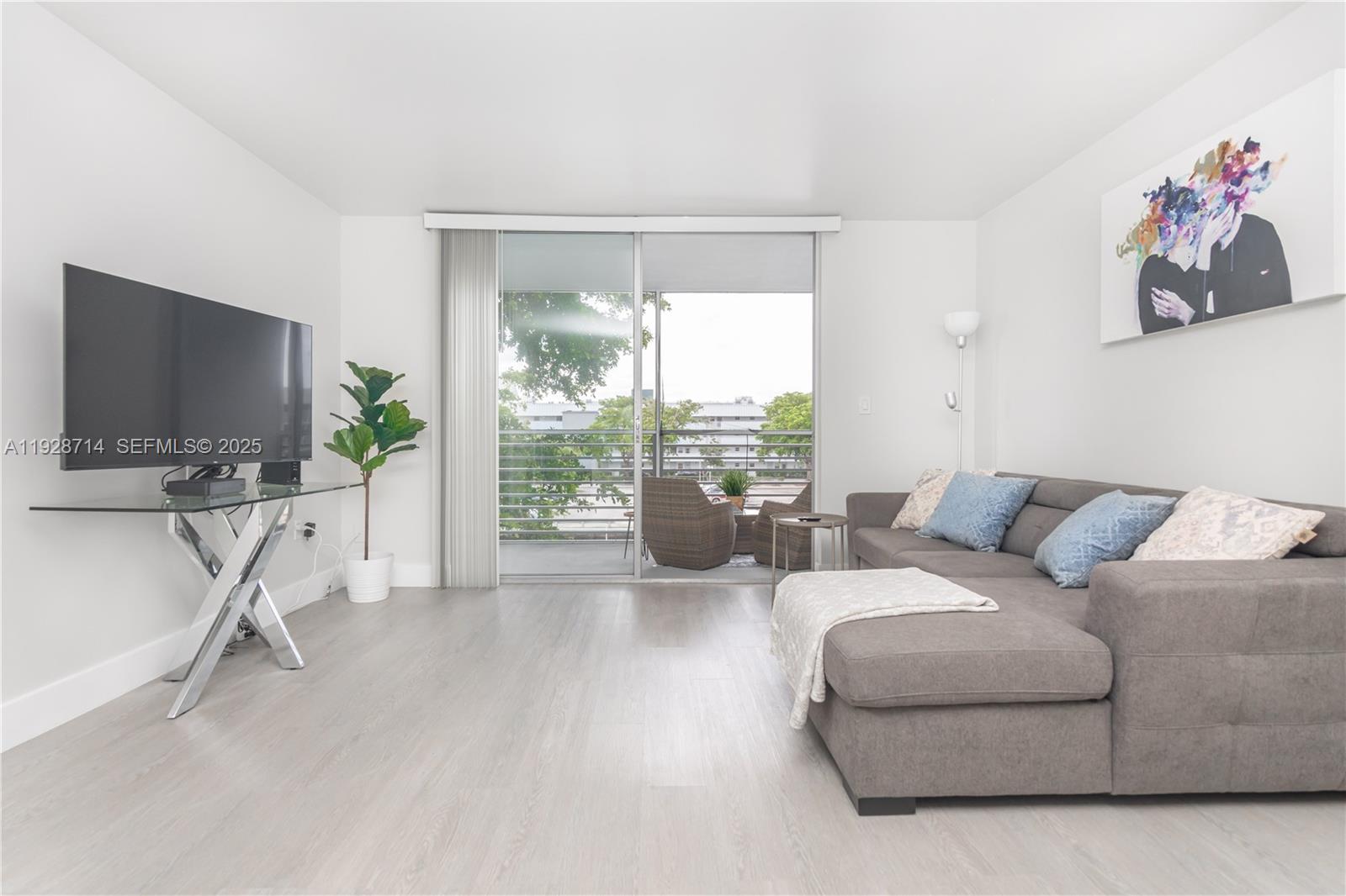 View photos, virtual tours, details... 3600 NE 170th St 308