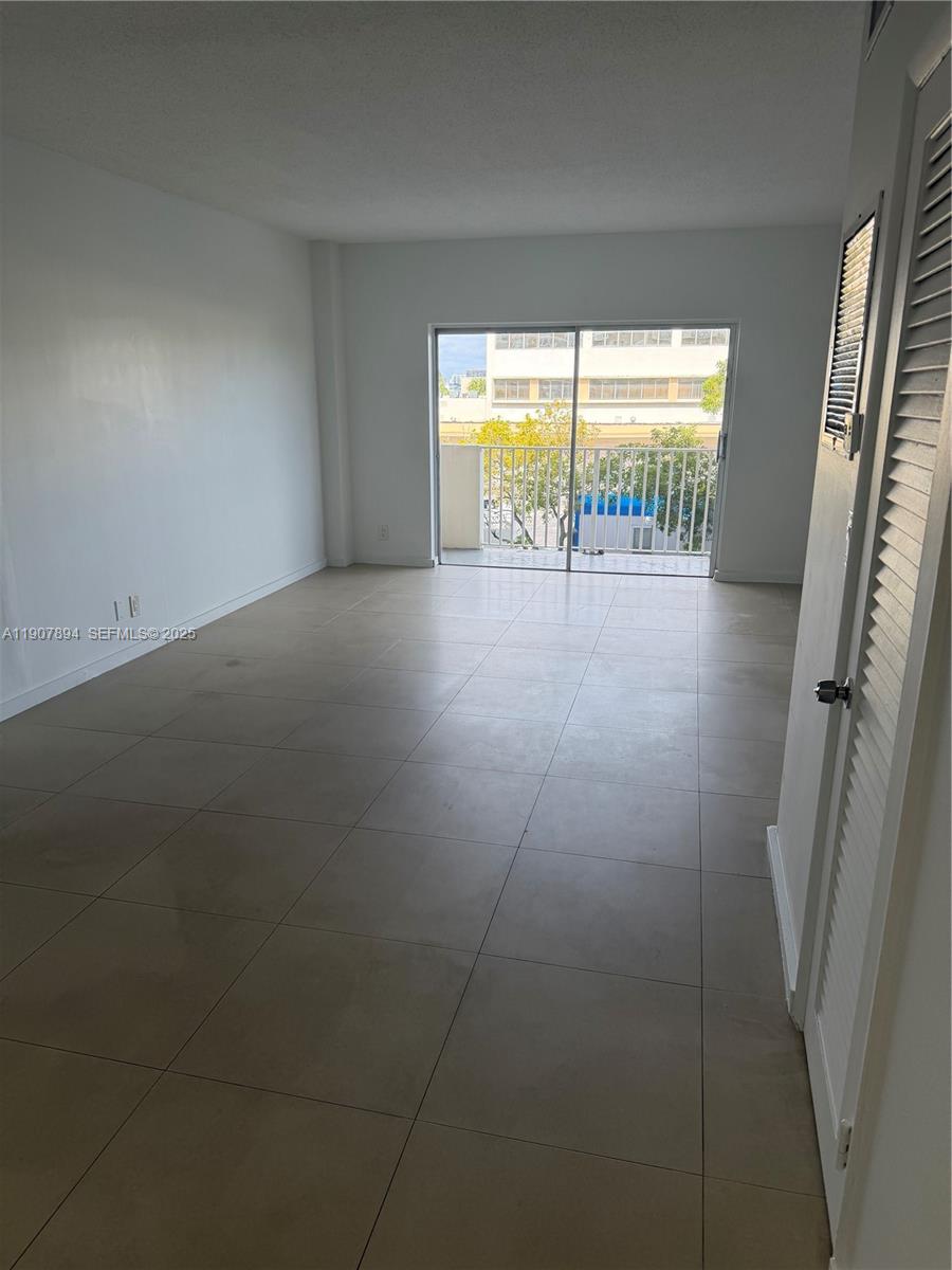 ISLAND PLACE AT NORTH BAY - Residential Lease