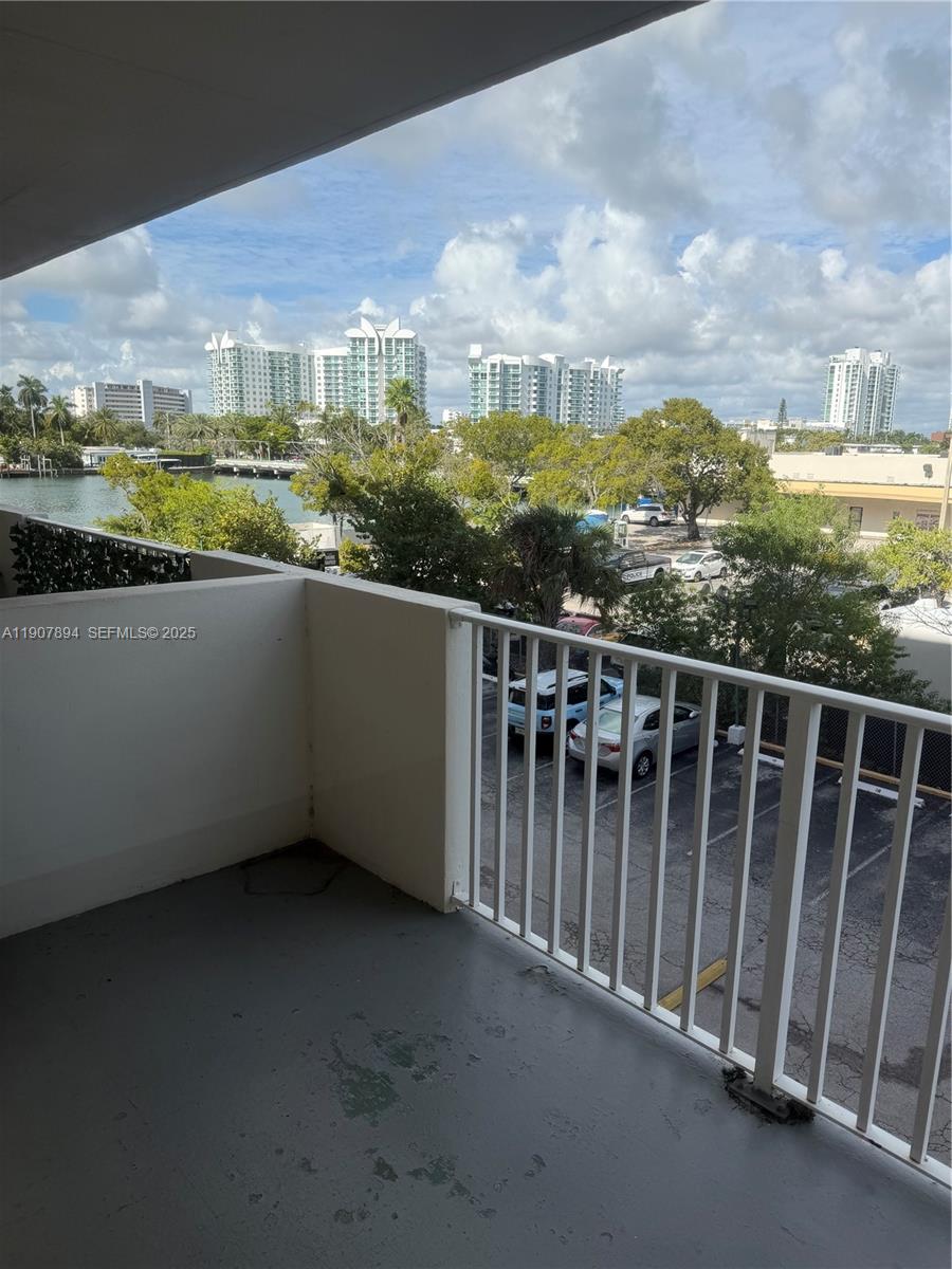 ISLAND PLACE AT NORTH BAY - Residential Lease