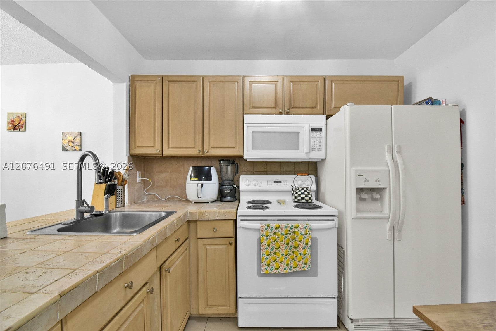 3527 NE 168th St 203