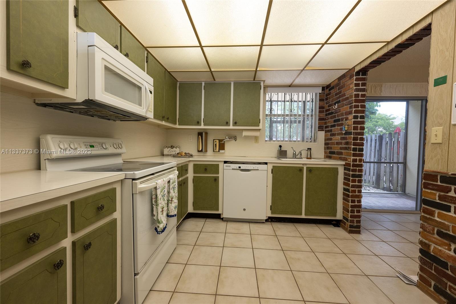 Photo 12 of 46 of 8453 SW 137th Ave 8453 townhome