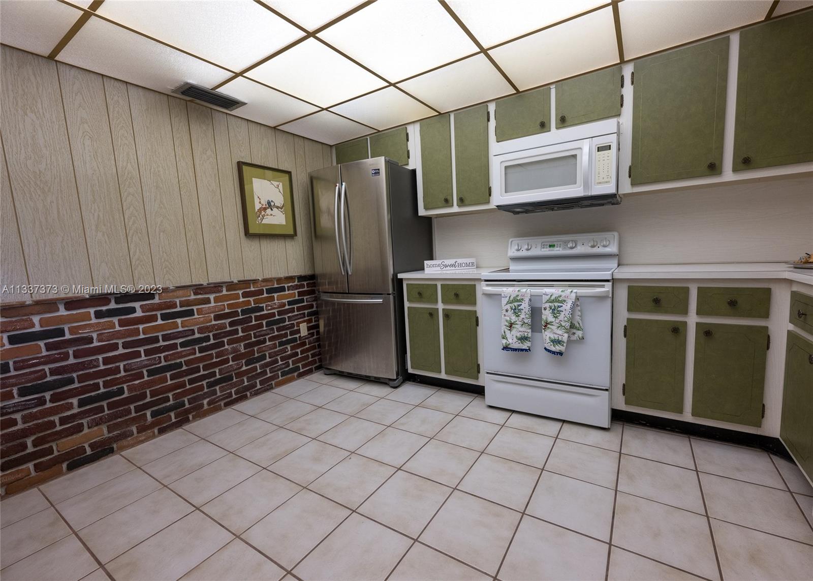 Photo 9 of 46 of 8453 SW 137th Ave 8453 townhome