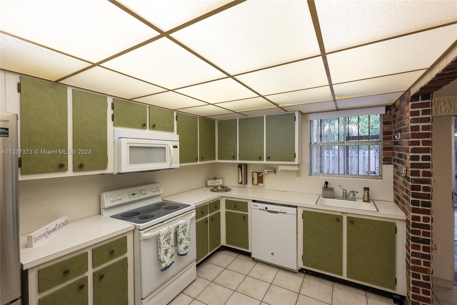 Photo 10 of 46 of 8453 SW 137th Ave 8453 townhome