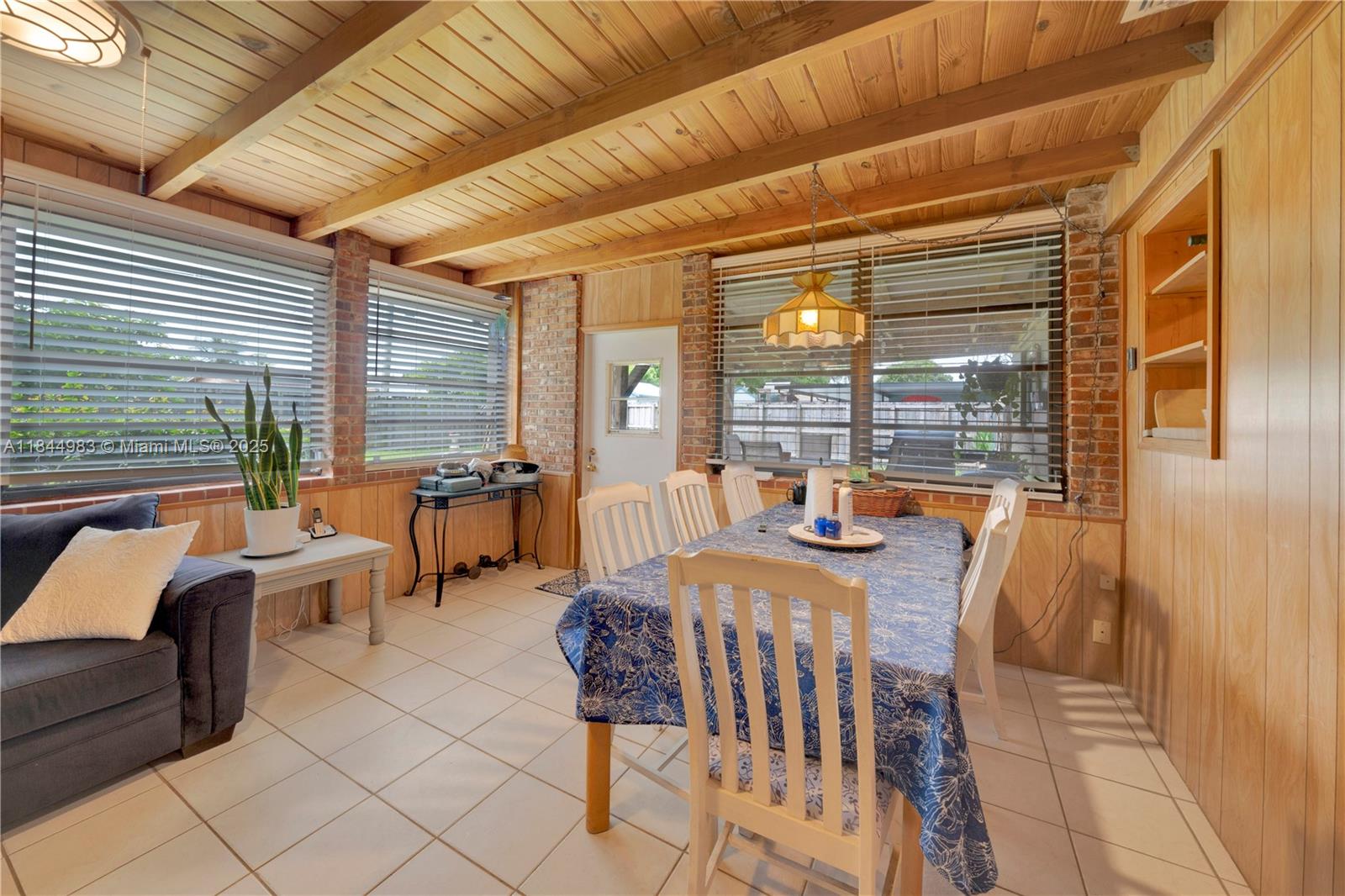 S CORAL HOMES SEC 3 - Residential