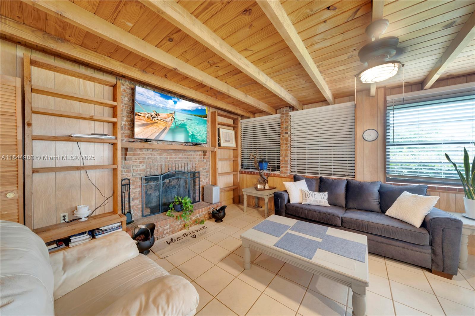 S CORAL HOMES SEC 3 - Residential