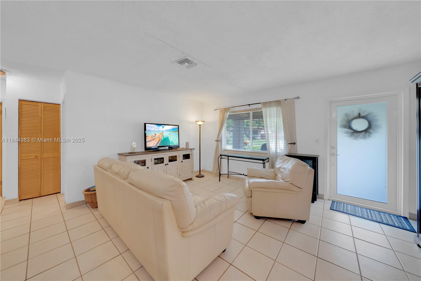 S CORAL HOMES SEC 3 - Residential