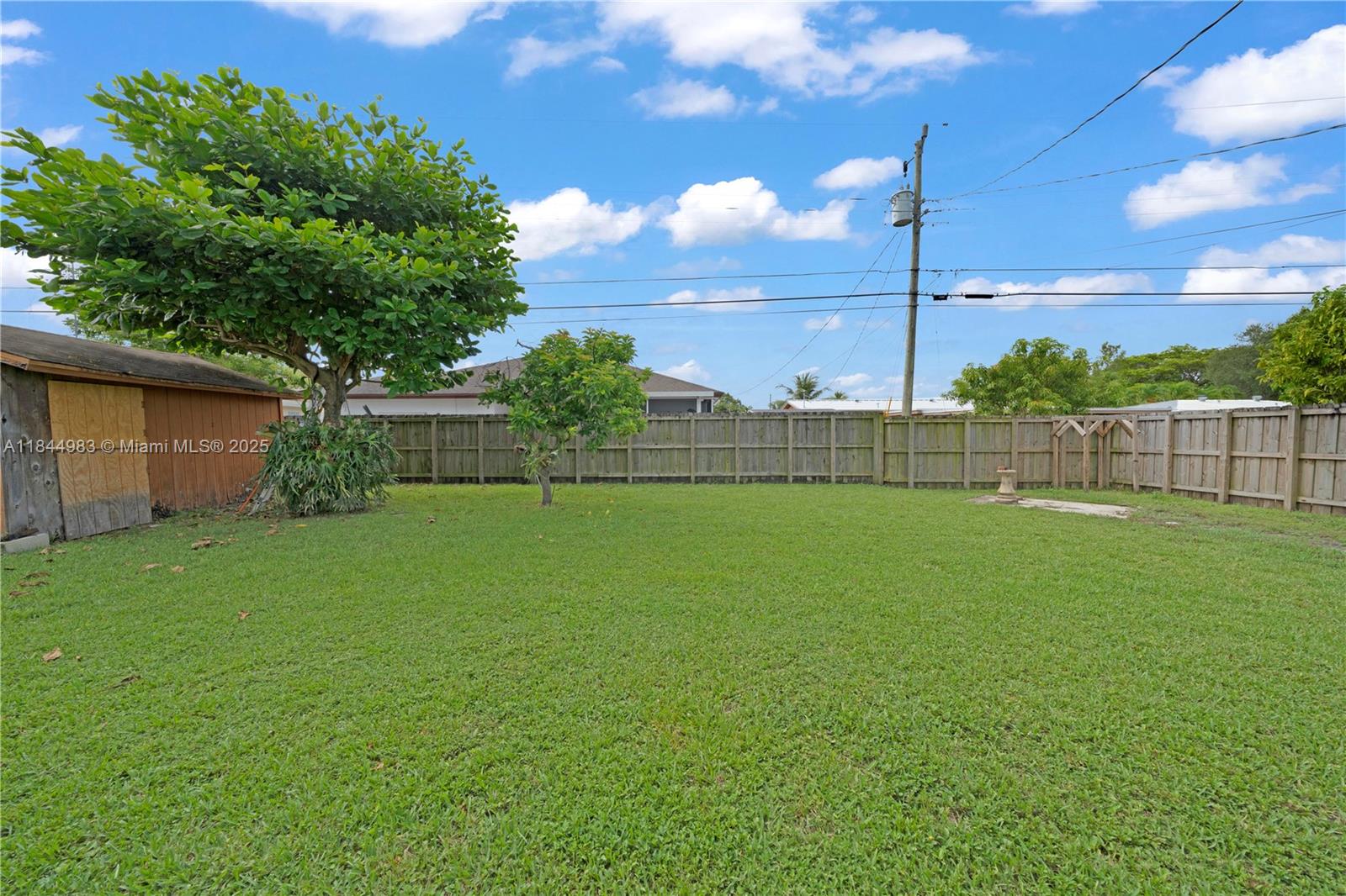 S CORAL HOMES SEC 3 - Residential