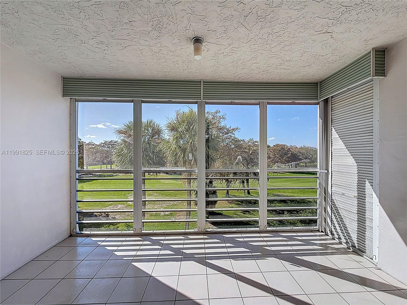 NO 60 PALM-AIRE COUNTRY C - Residential Lease