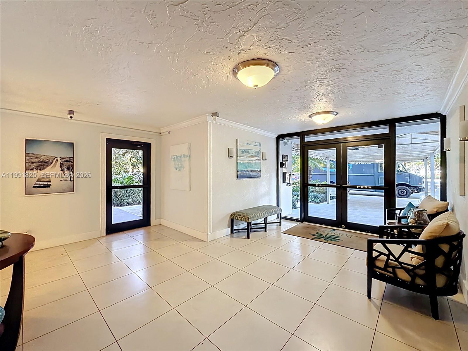 NO 60 PALM-AIRE COUNTRY C - Residential Lease