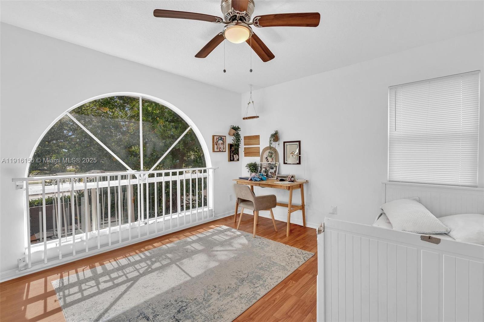 EMBASSY LAKES - Residential