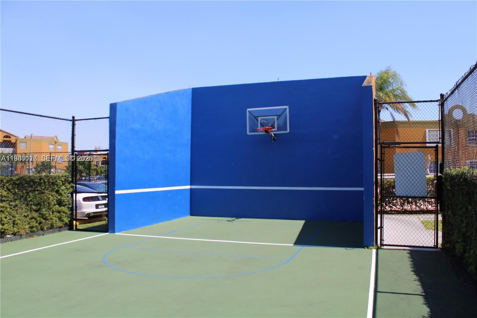 SOLEIL AT FONTAINEBLEAU C - Residential Lease