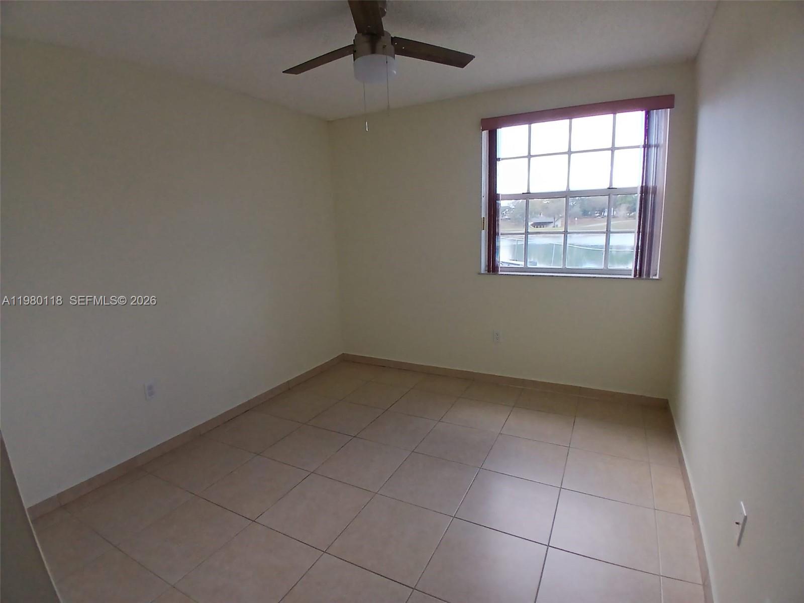 SOLEIL AT FONTAINEBLEAU C - Residential Lease