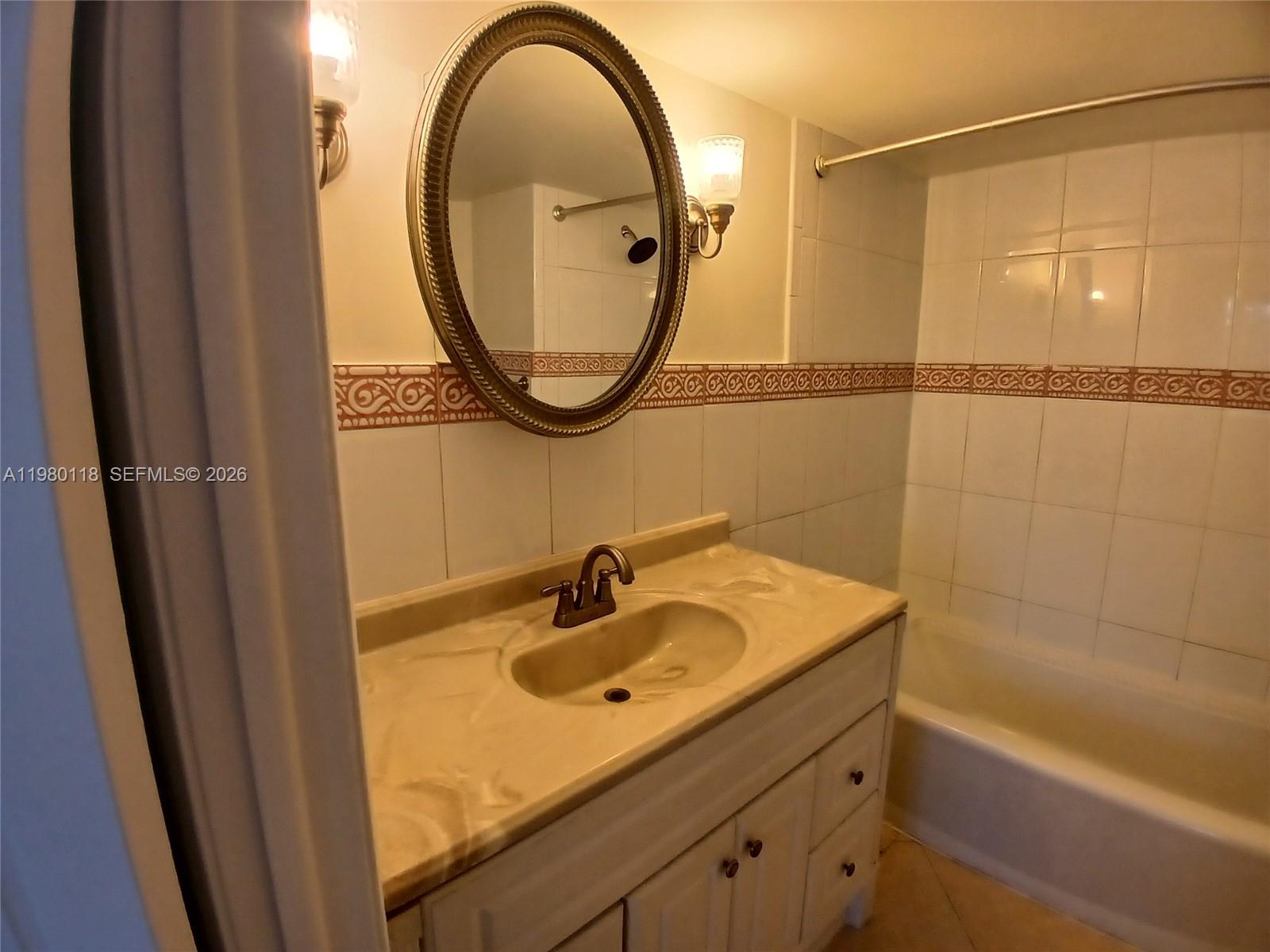 SOLEIL AT FONTAINEBLEAU C - Residential Lease