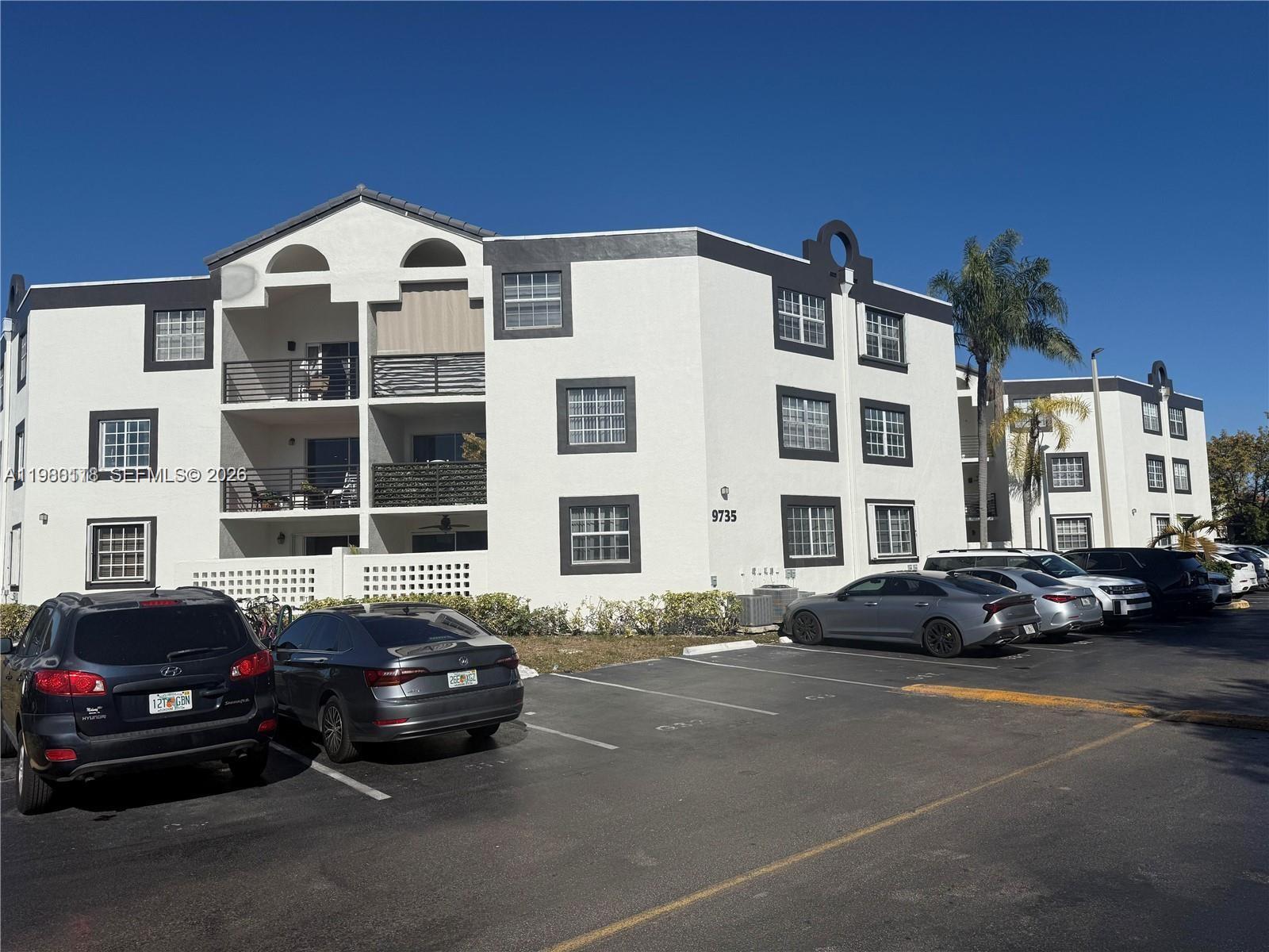 SOLEIL AT FONTAINEBLEAU C - Residential Lease